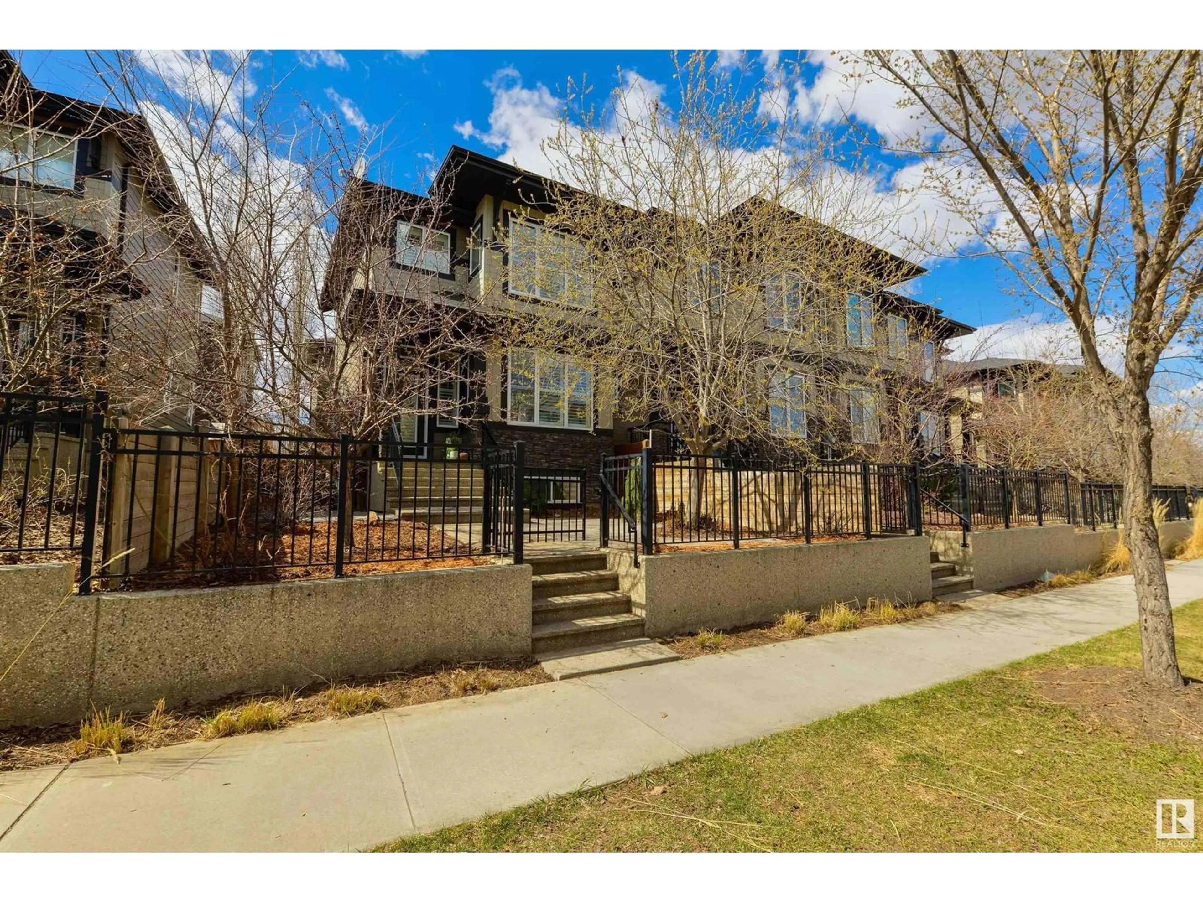 Unknown for NW - 7478 MAY CM, Edmonton Alberta T6R0G9