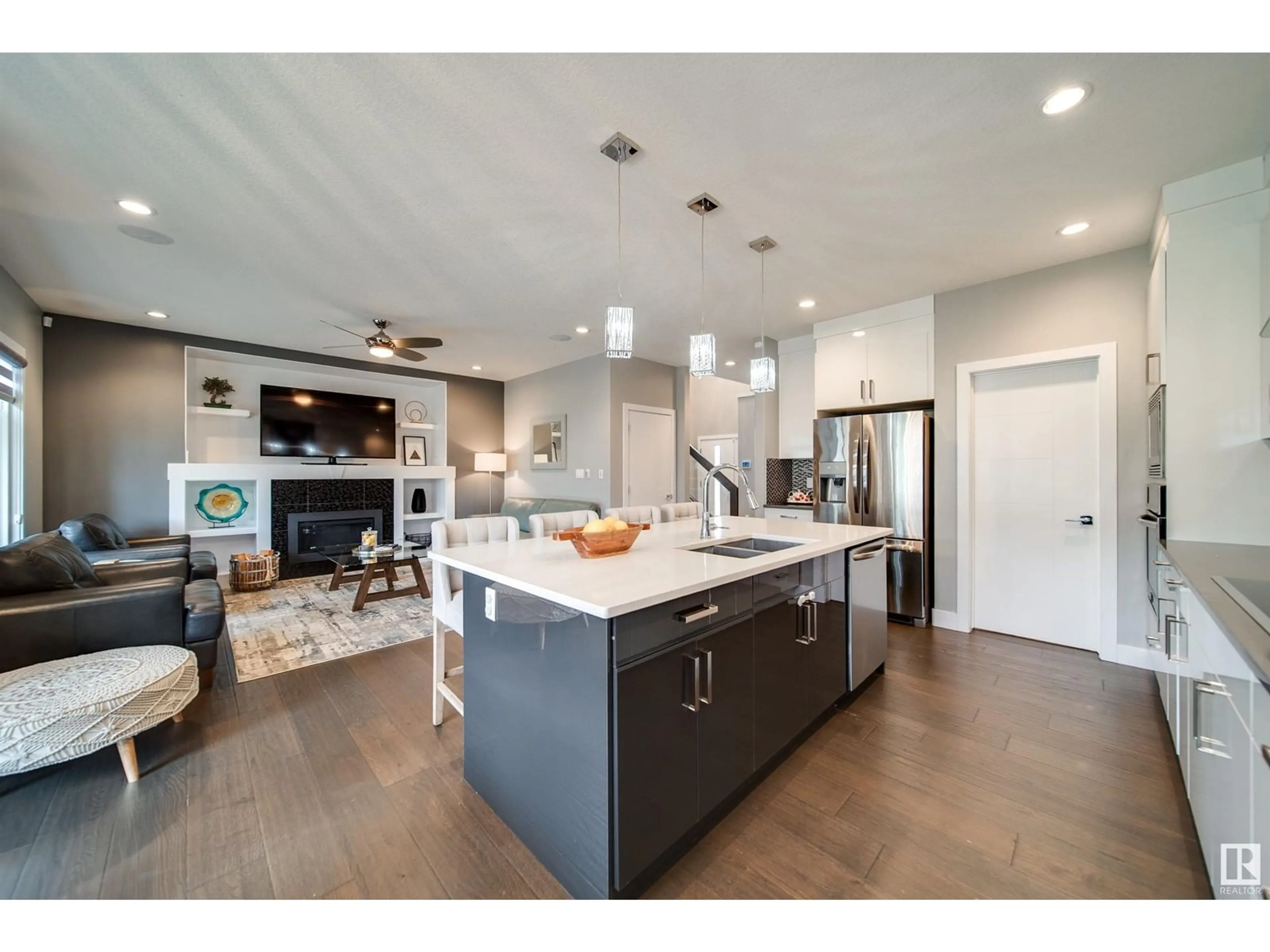 Open concept kitchen, unknown for 1216 152 AV, Edmonton Alberta T5Y0Z5