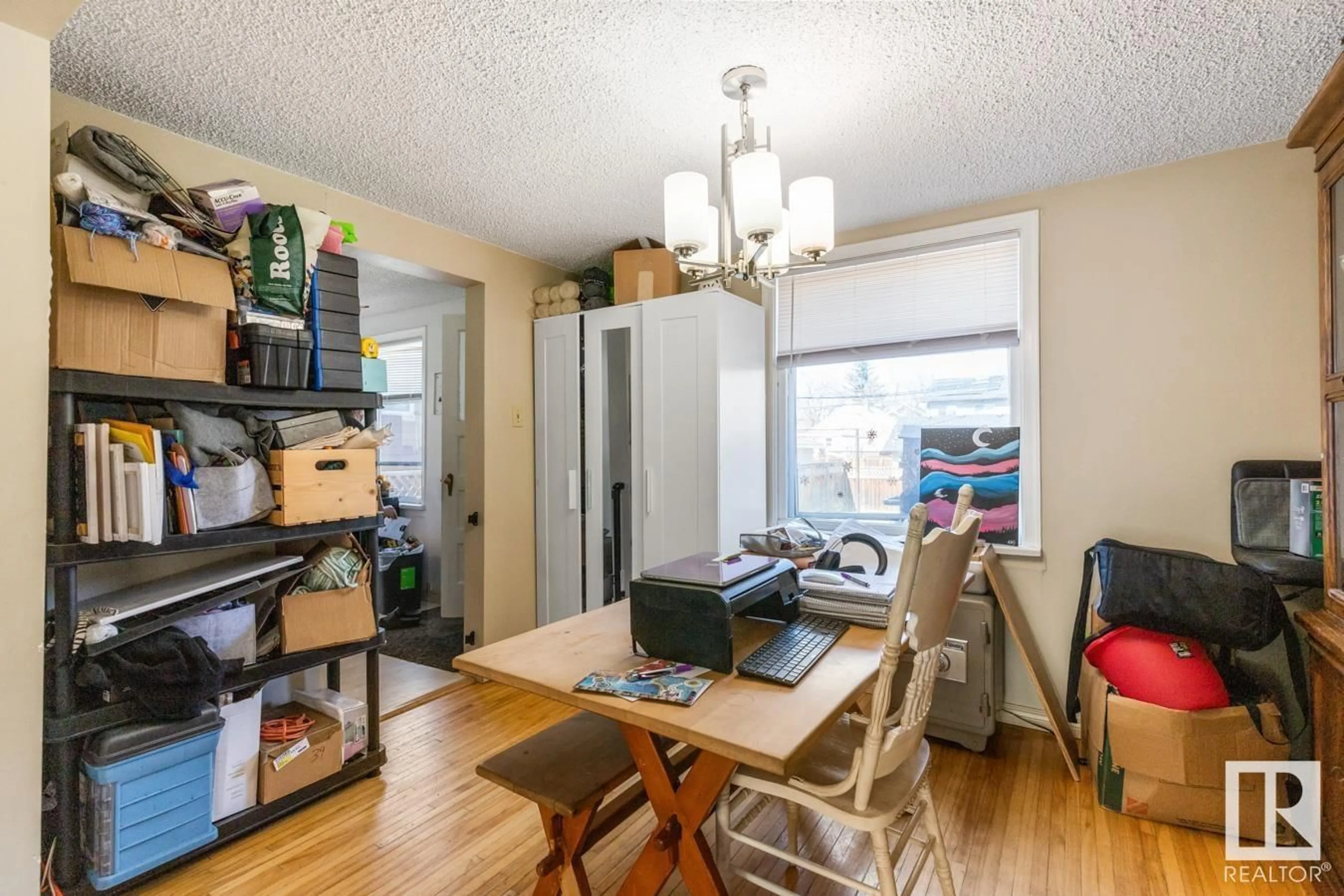 Unknown for 10434 69 AV, Edmonton Alberta T6H2C3