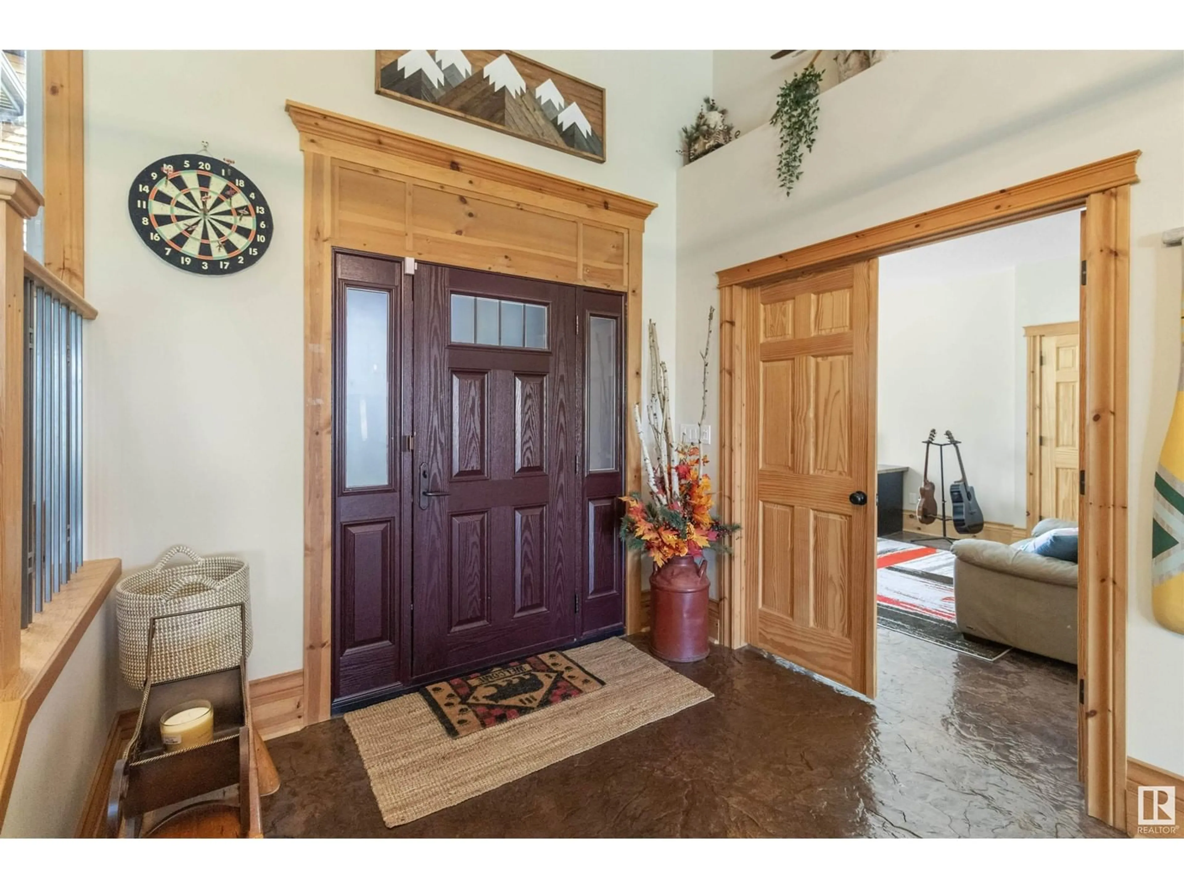 Indoor entryway for 279 53017 RANGE ROAD 223, Rural Strathcona County Alberta T8E2M3