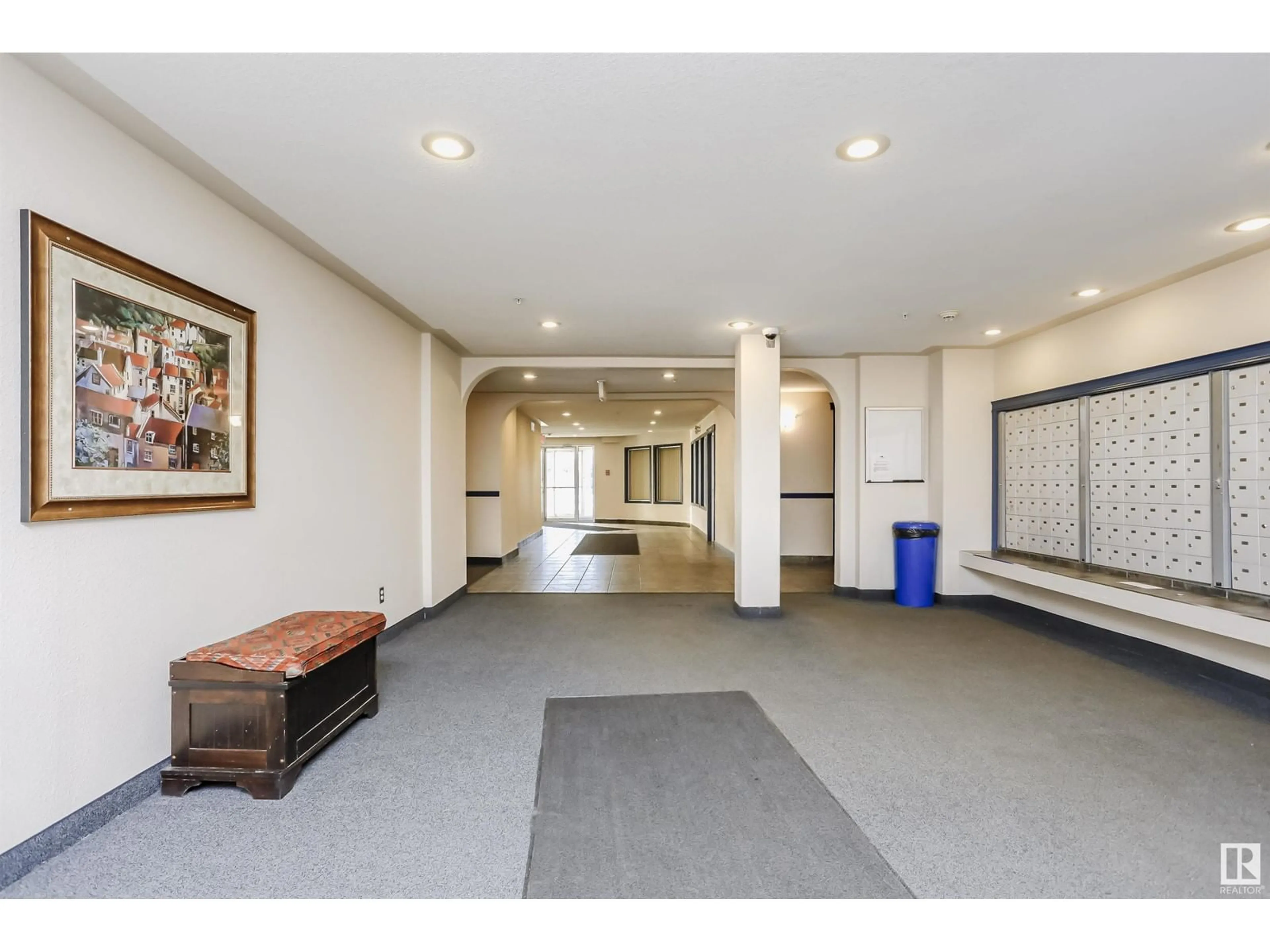 Indoor foyer for #327 - 11325 83 ST, Edmonton Alberta T5B4W5