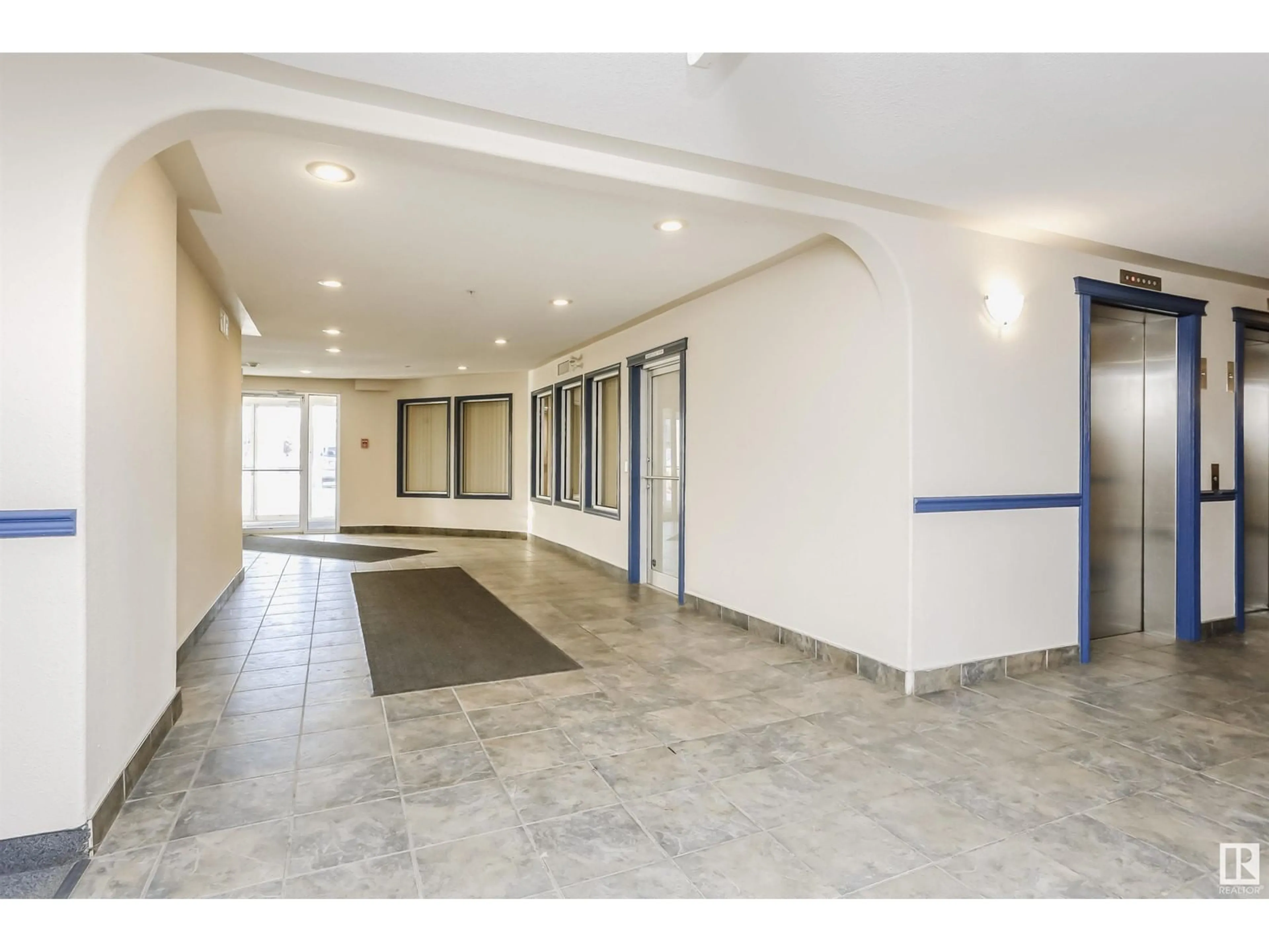 Indoor foyer for #327 - 11325 83 ST, Edmonton Alberta T5B4W5