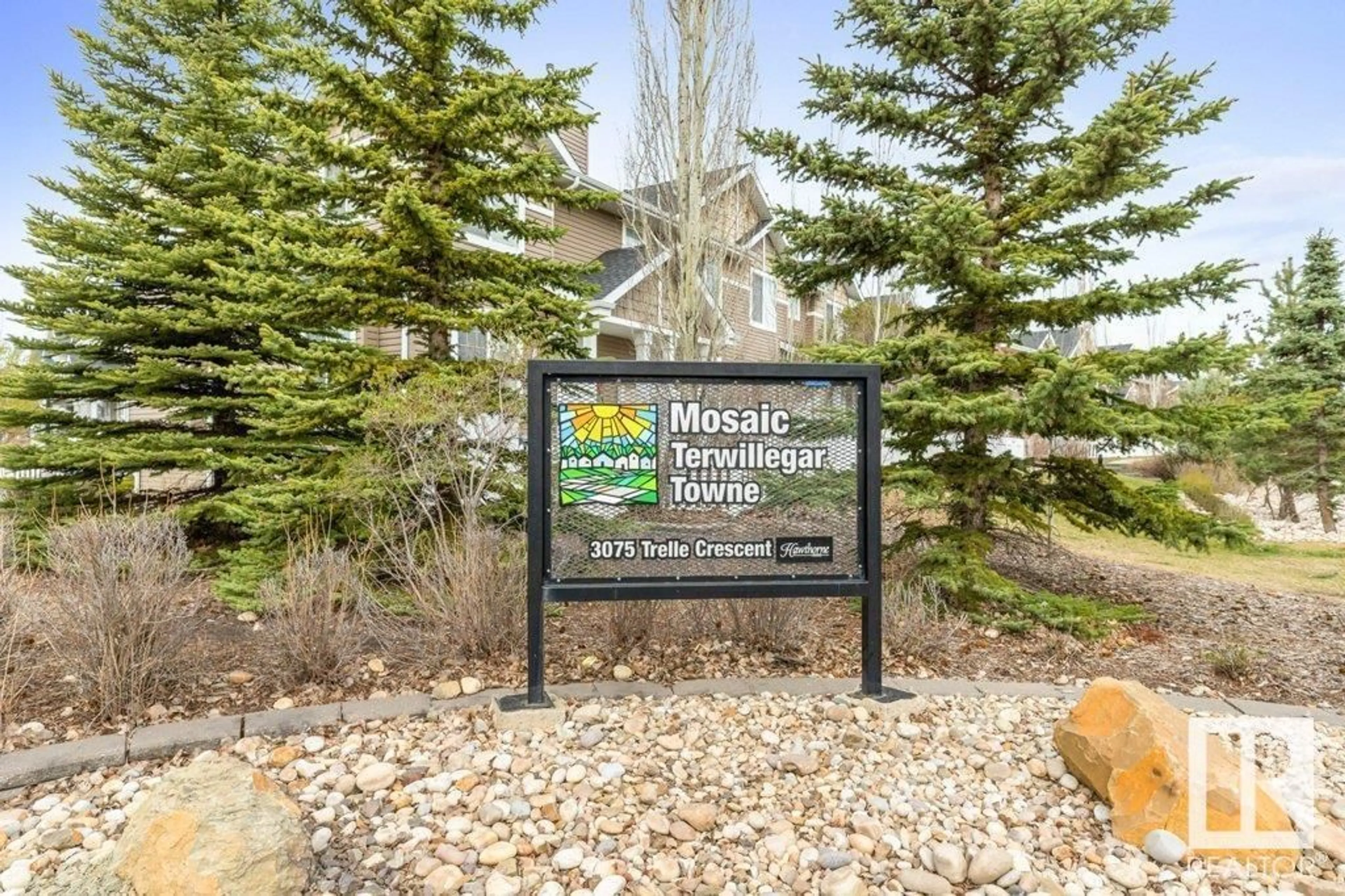 Indoor foyer for 68 3075 TRELLE CR NW, Edmonton Alberta T6R3V5