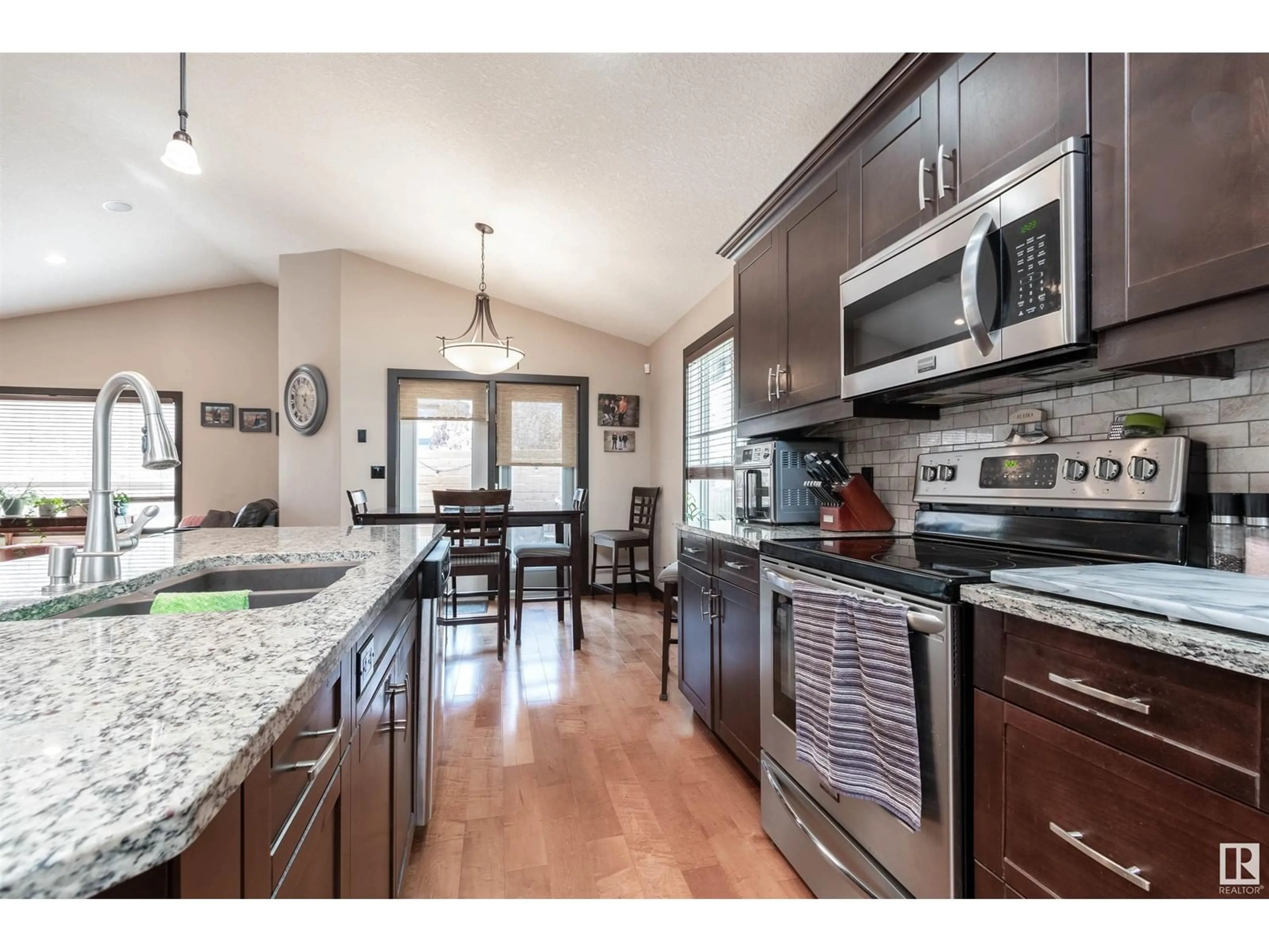 Open concept kitchen, unknown for 531 SUNCREST LN, Sherwood Park Alberta T8H0E9