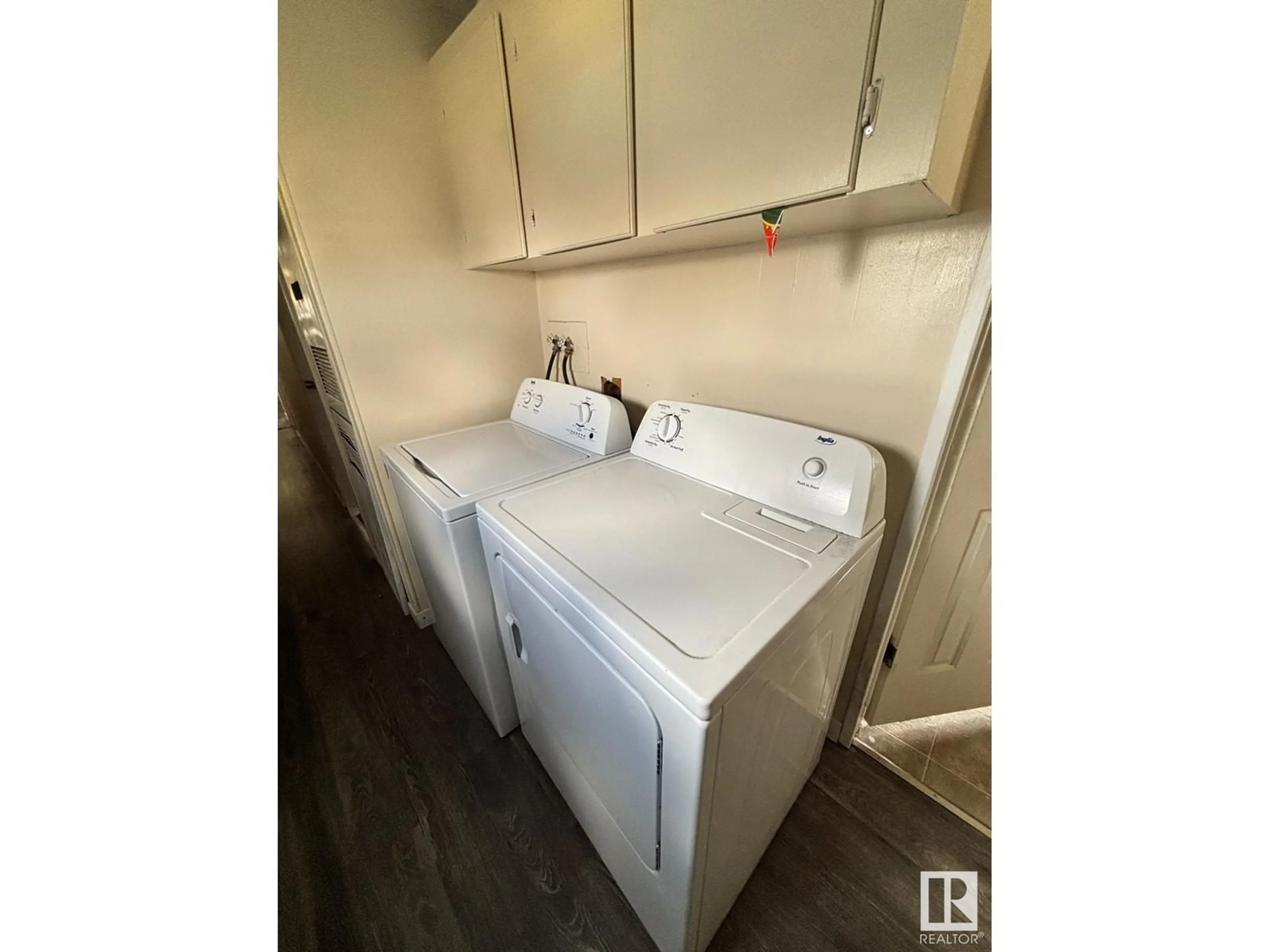 Laundry room for 204 COUNTRYSTYLE MHP, Drayton Valley Alberta T7A1L7