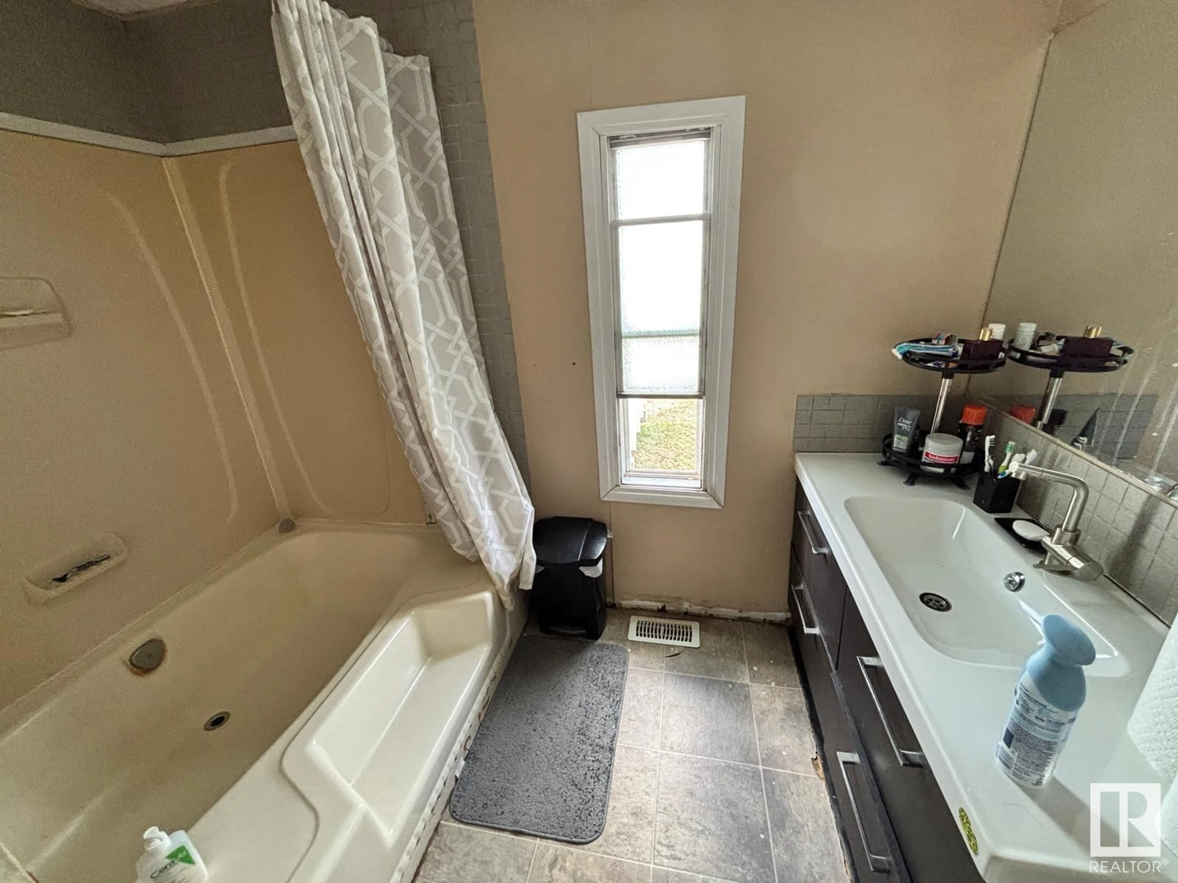 A pic of a room for 204 COUNTRYSTYLE MHP, Drayton Valley Alberta T7A1L7