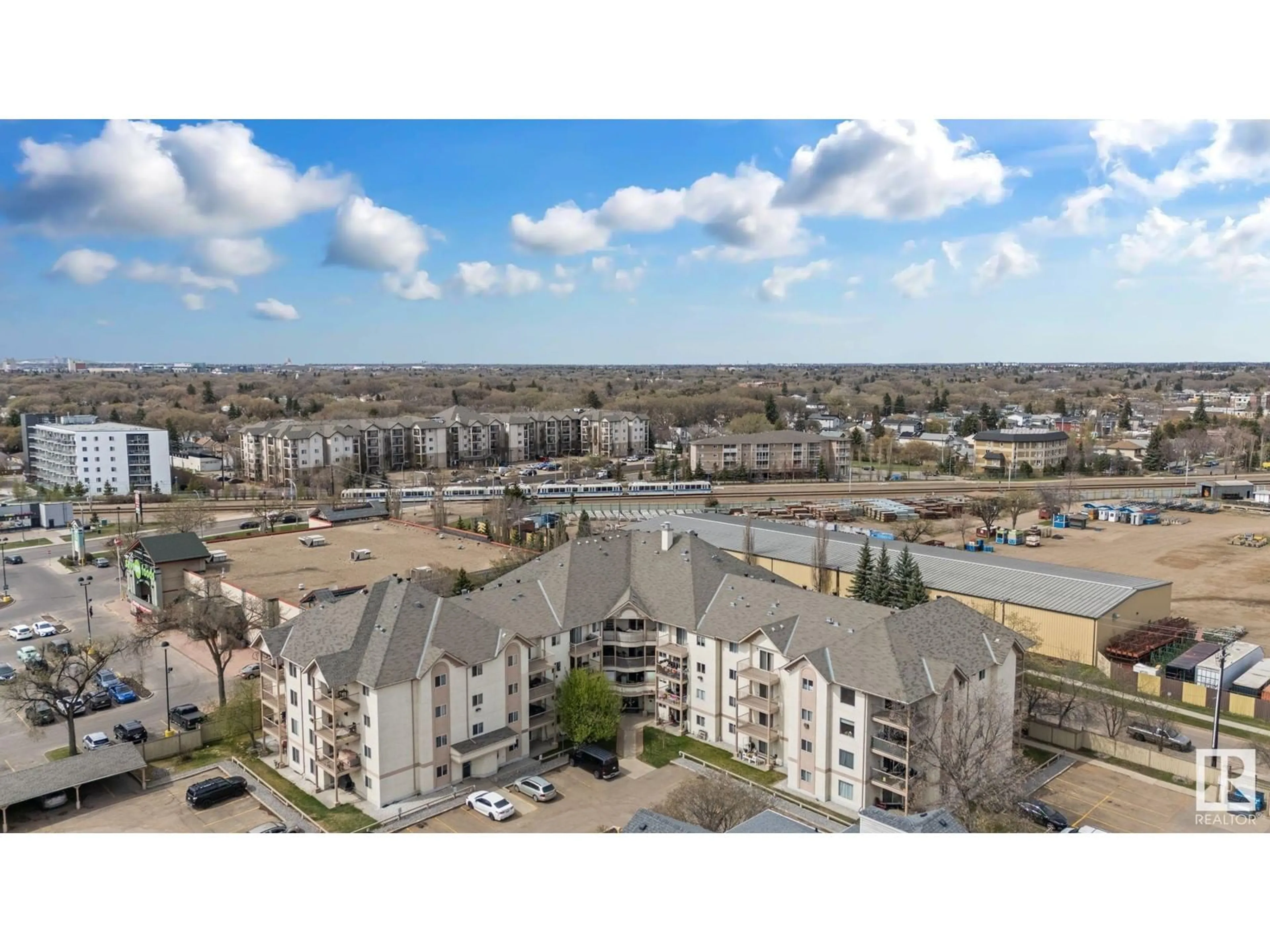 A pic from outside/outdoor area/front of a property/back of a property/a pic from drone, city buildings view from balcony for #403 - 11218 80 ST, Edmonton Alberta T5B4V9