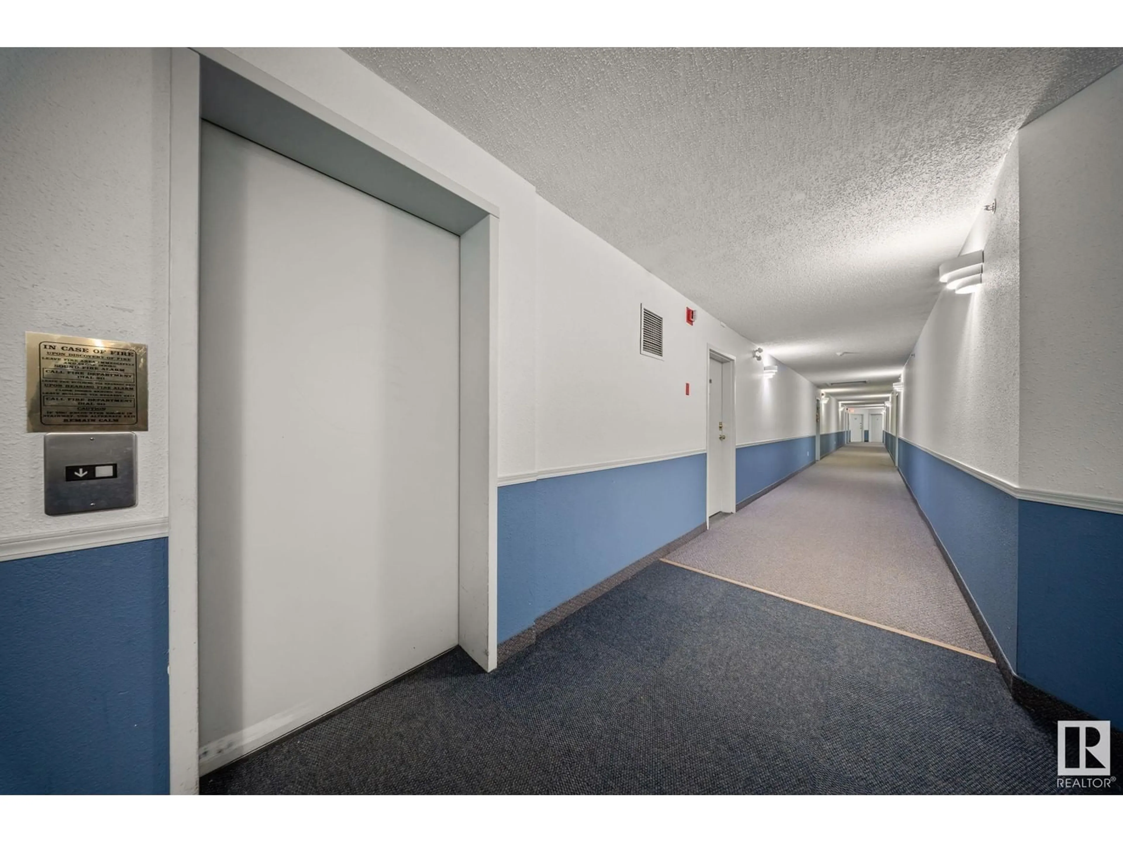 Indoor foyer for #403 - 11218 80 ST, Edmonton Alberta T5B4V9