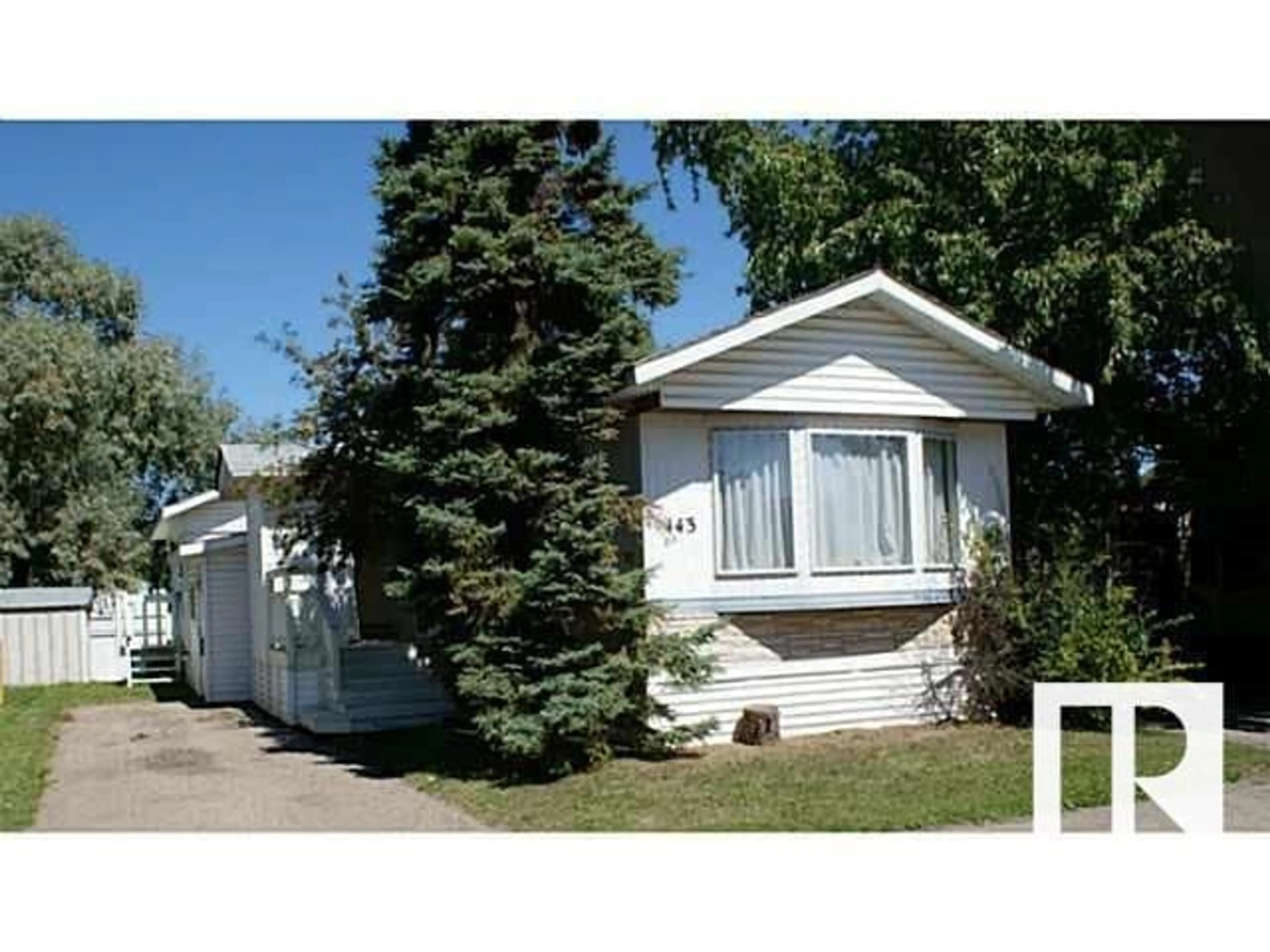 Home with vinyl exterior material, street for 443 WESTVIEW CL, Edmonton Alberta T5S1T5