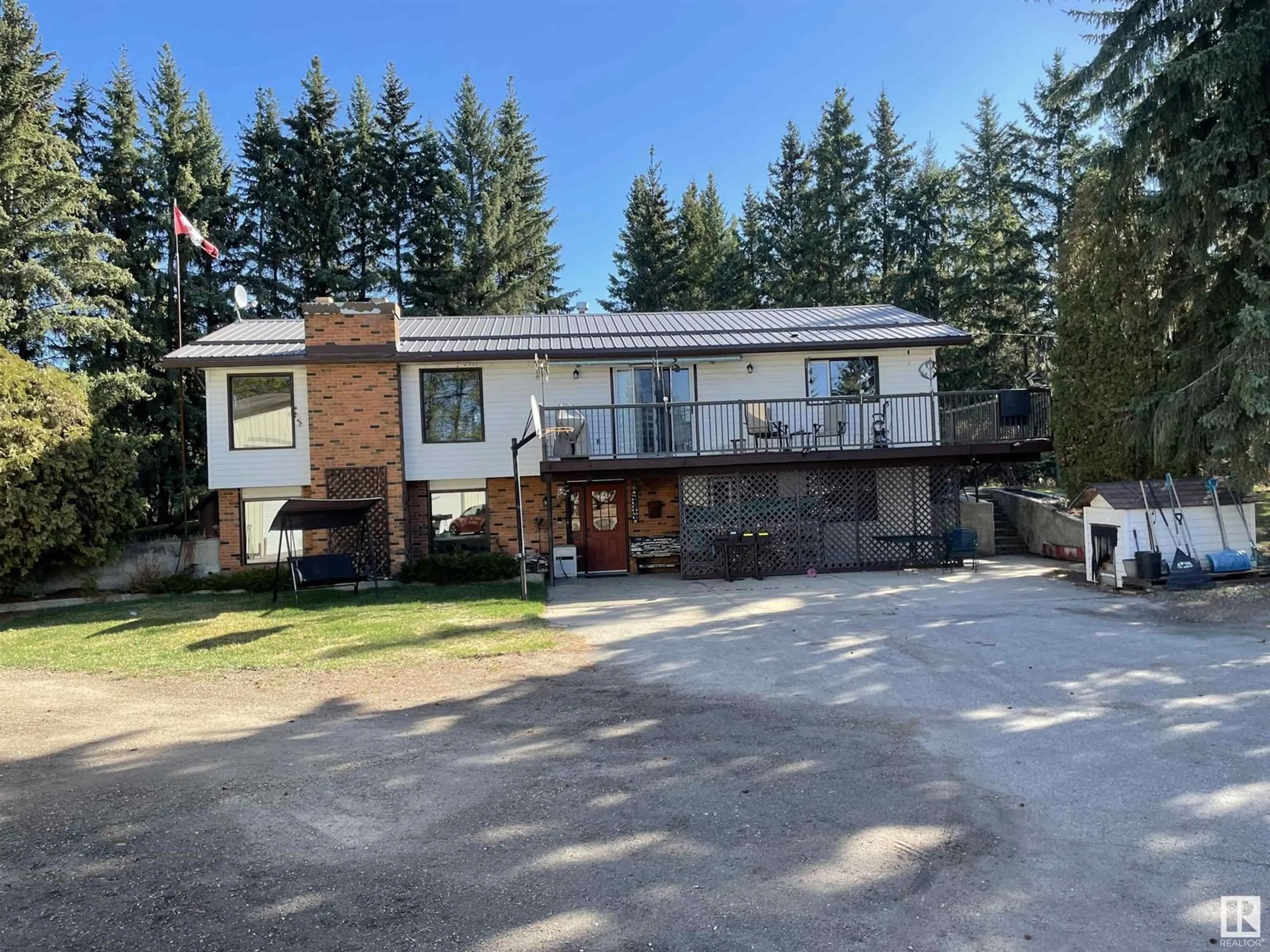 A pic from outside/outdoor area/front of a property/back of a property/a pic from drone, unknown for 2104B PARKLAND DR, Rural Parkland County Alberta T7Y2L1