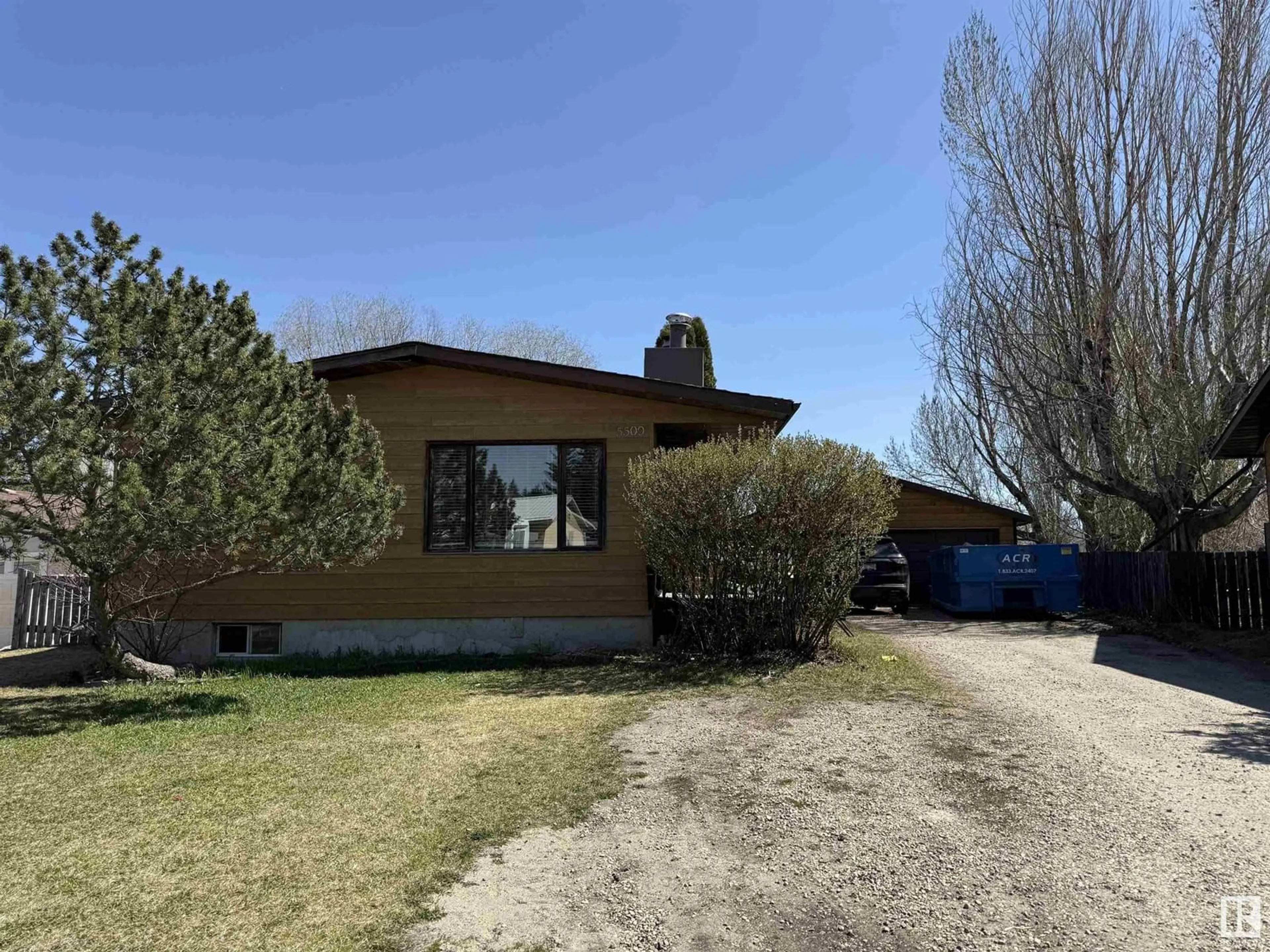 A pic from outside/outdoor area/front of a property/back of a property/a pic from drone, street for 5509 49 ST, Drayton Valley Alberta T7A1A3