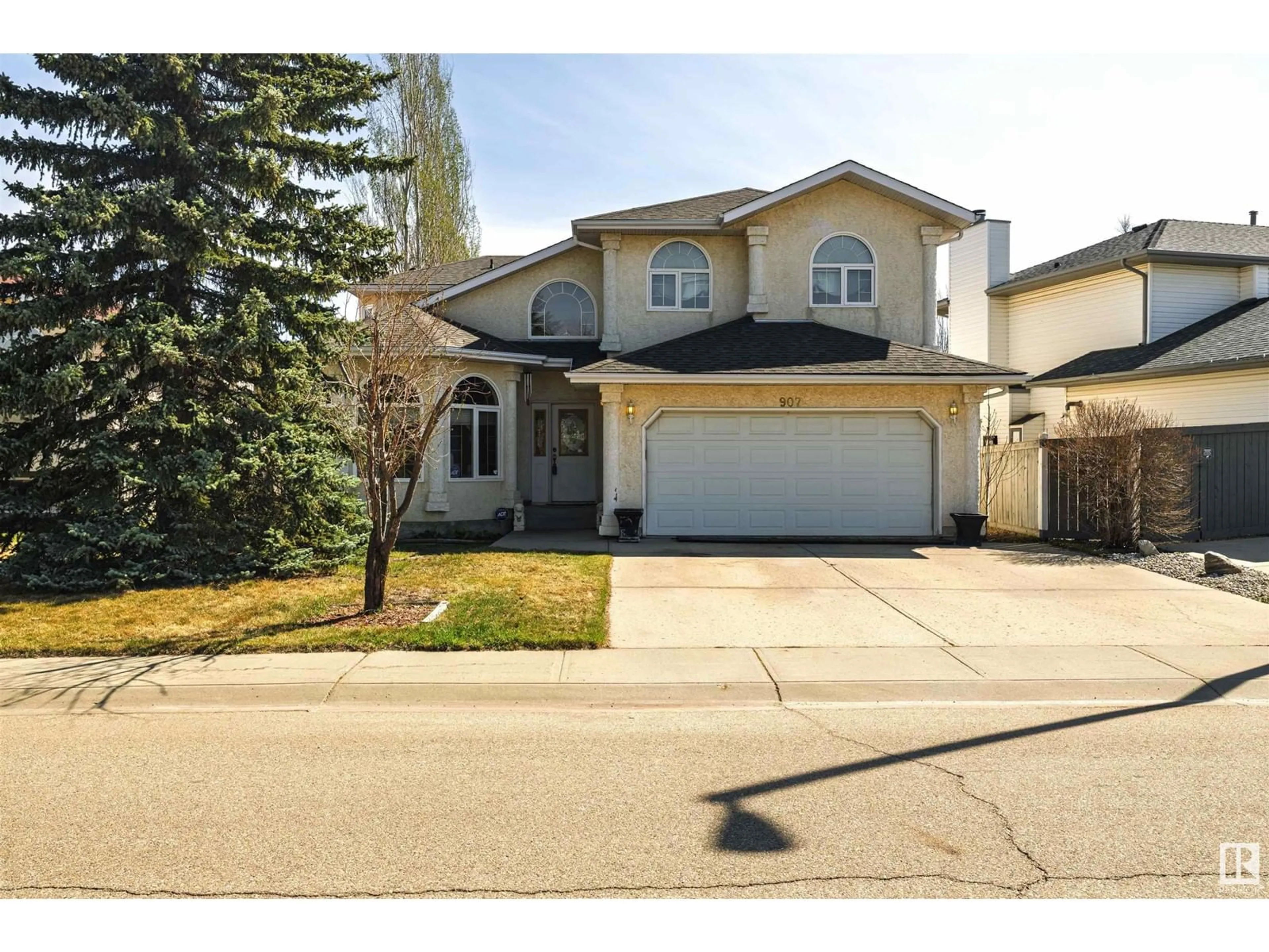 Home with vinyl exterior material, street for 907 ORMSBY WD, Edmonton Alberta T5T6A9