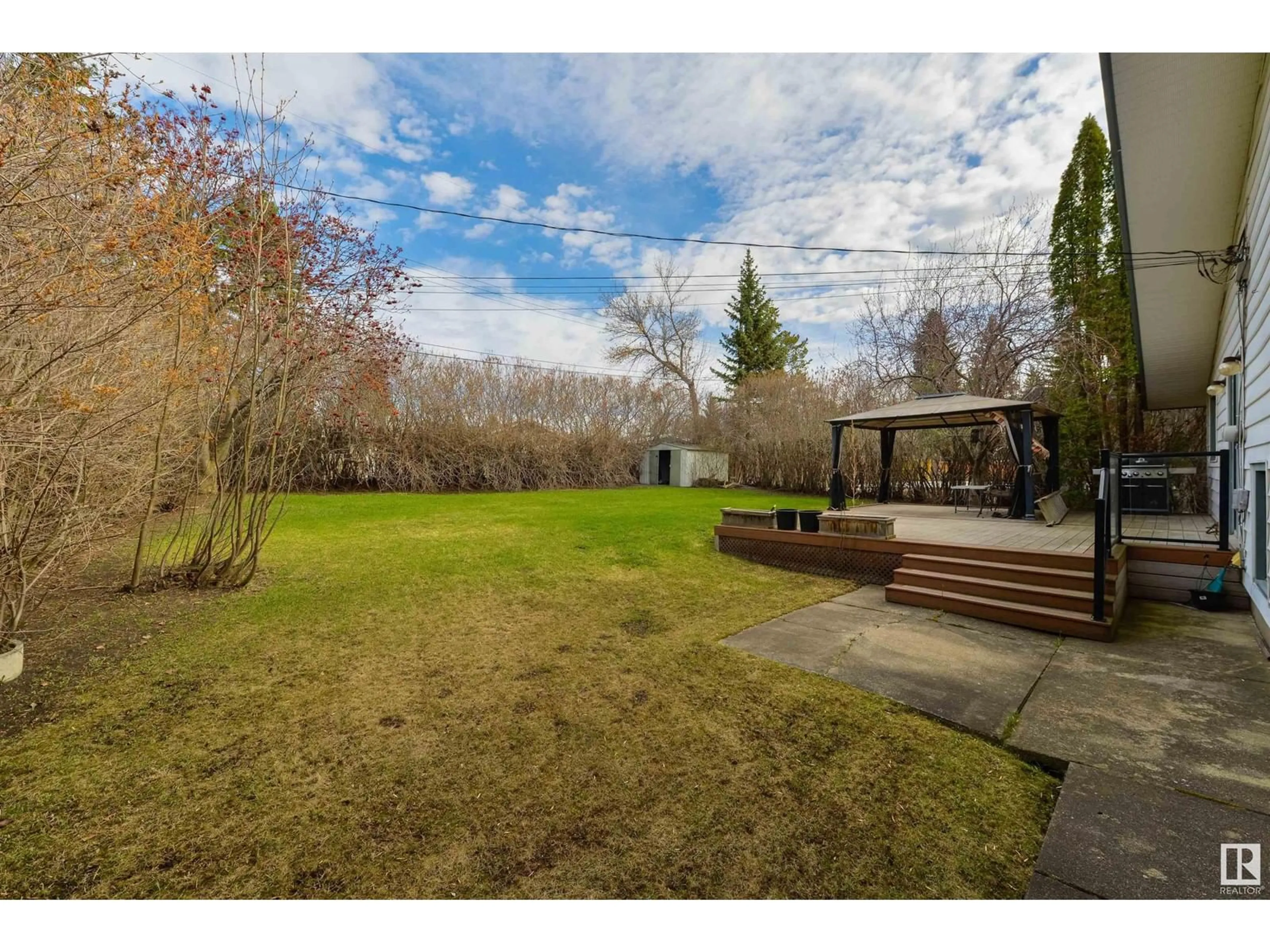 A pic from outside/outdoor area/front of a property/back of a property/a pic from drone, forest/trees view for 14906 RIO TERRACE DR, Edmonton Alberta T5R5M4