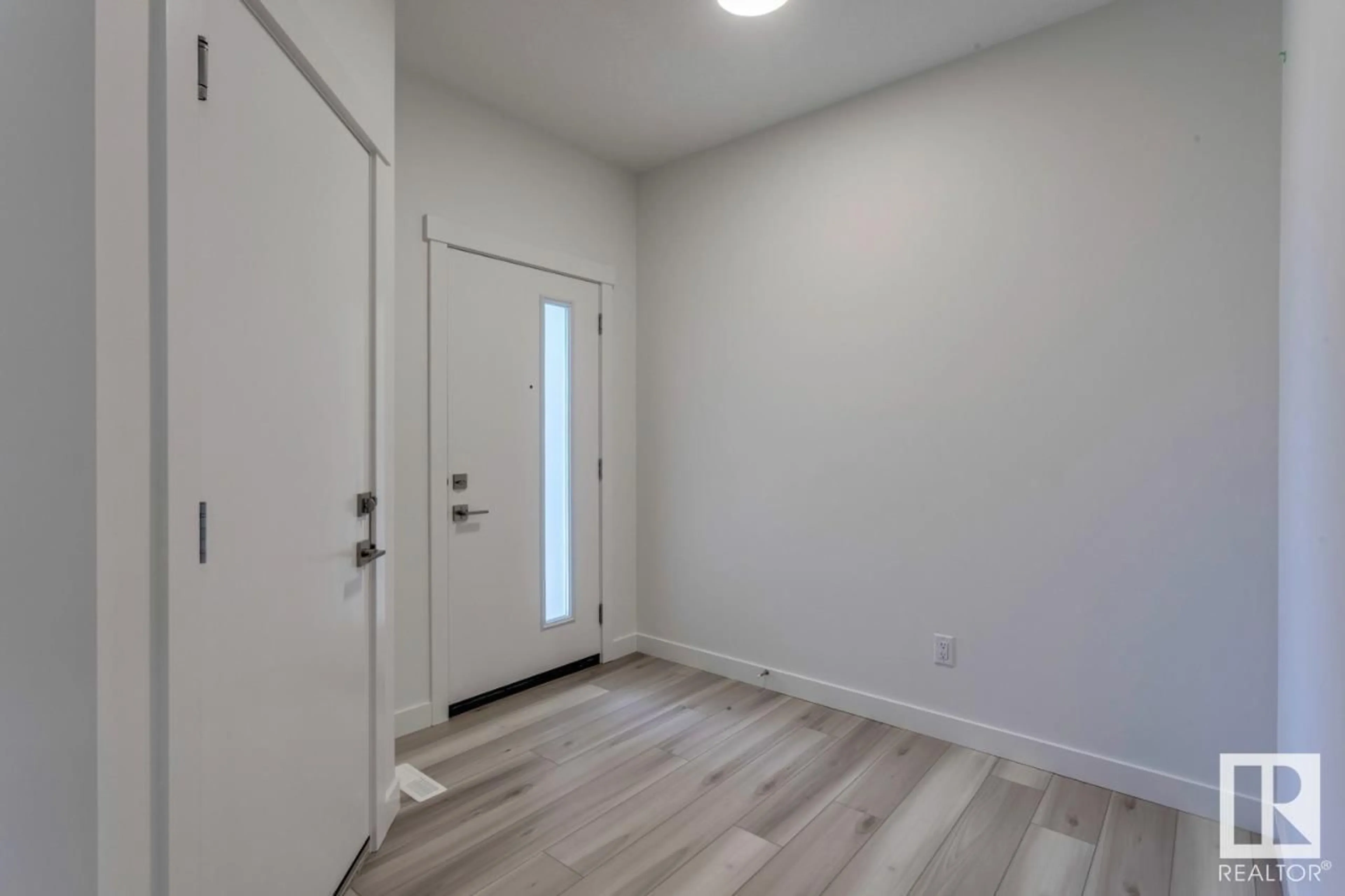 A pic of a room for NW - 19008 20 AV, Edmonton Alberta T6M3A7