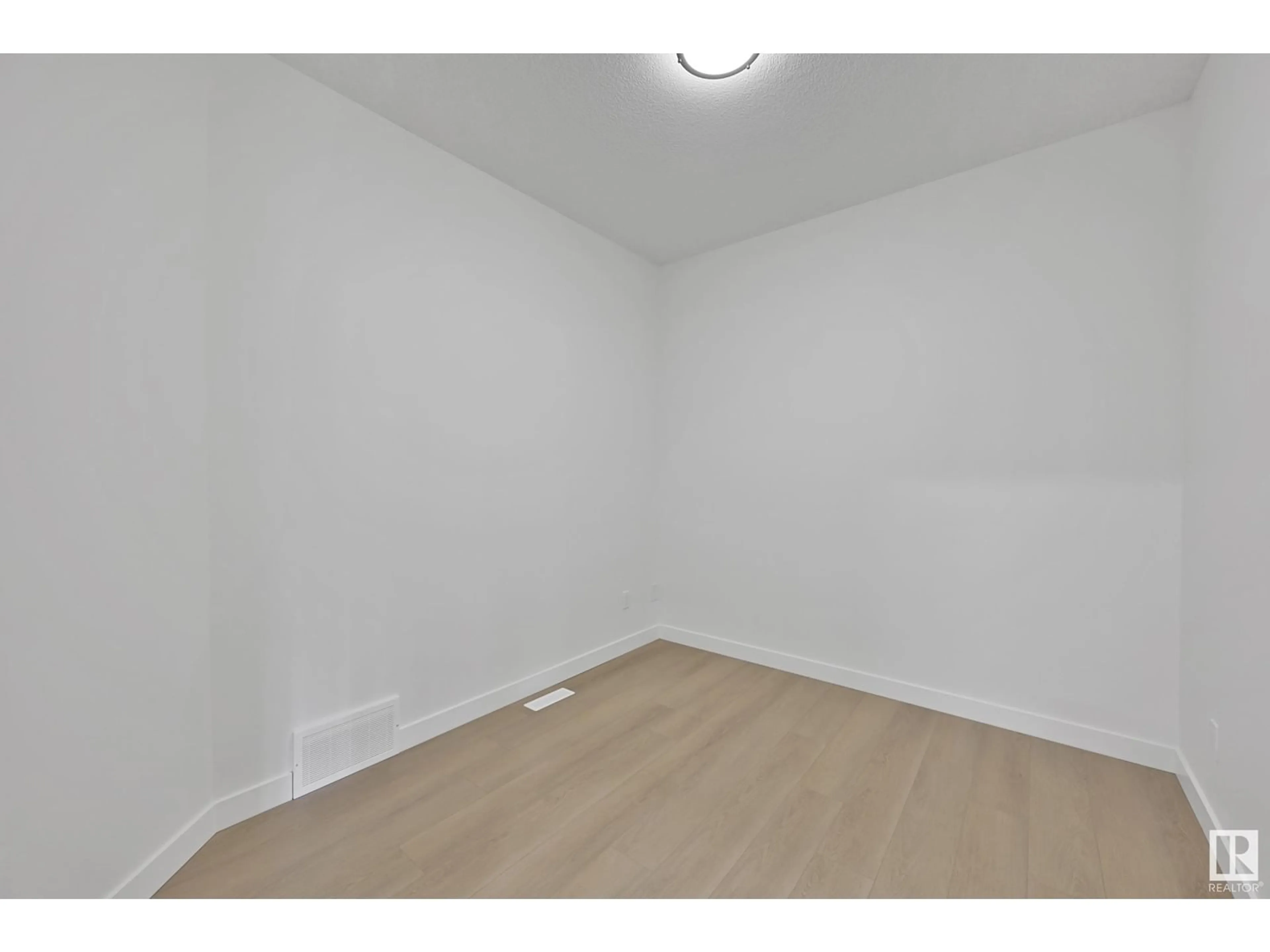 A pic of a room for 30 FICUS WY, Fort Saskatchewan Alberta T8L0Z6
