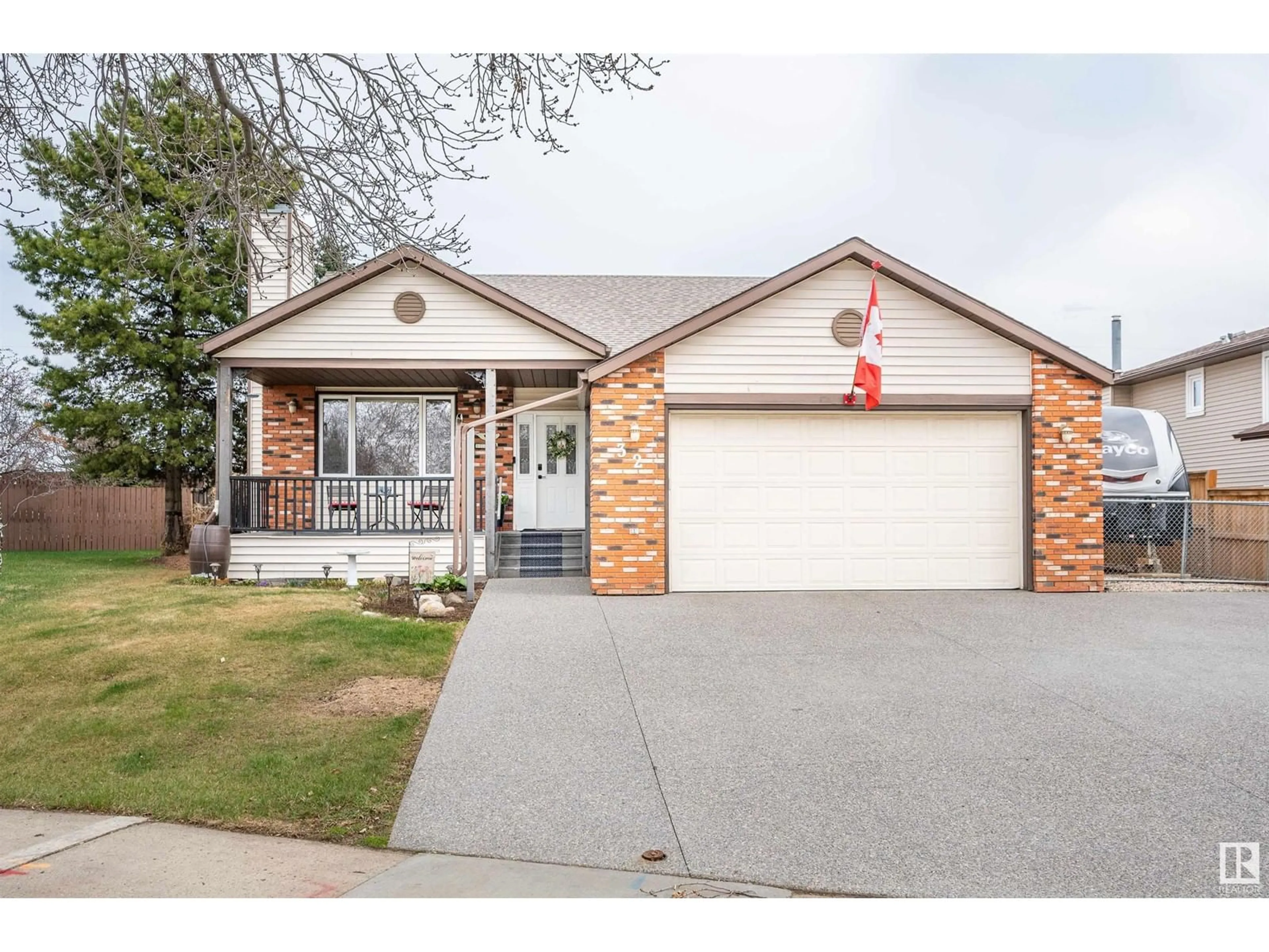 Unknown for 32 PEMBROKE CR, St. Albert Alberta T8N4B8