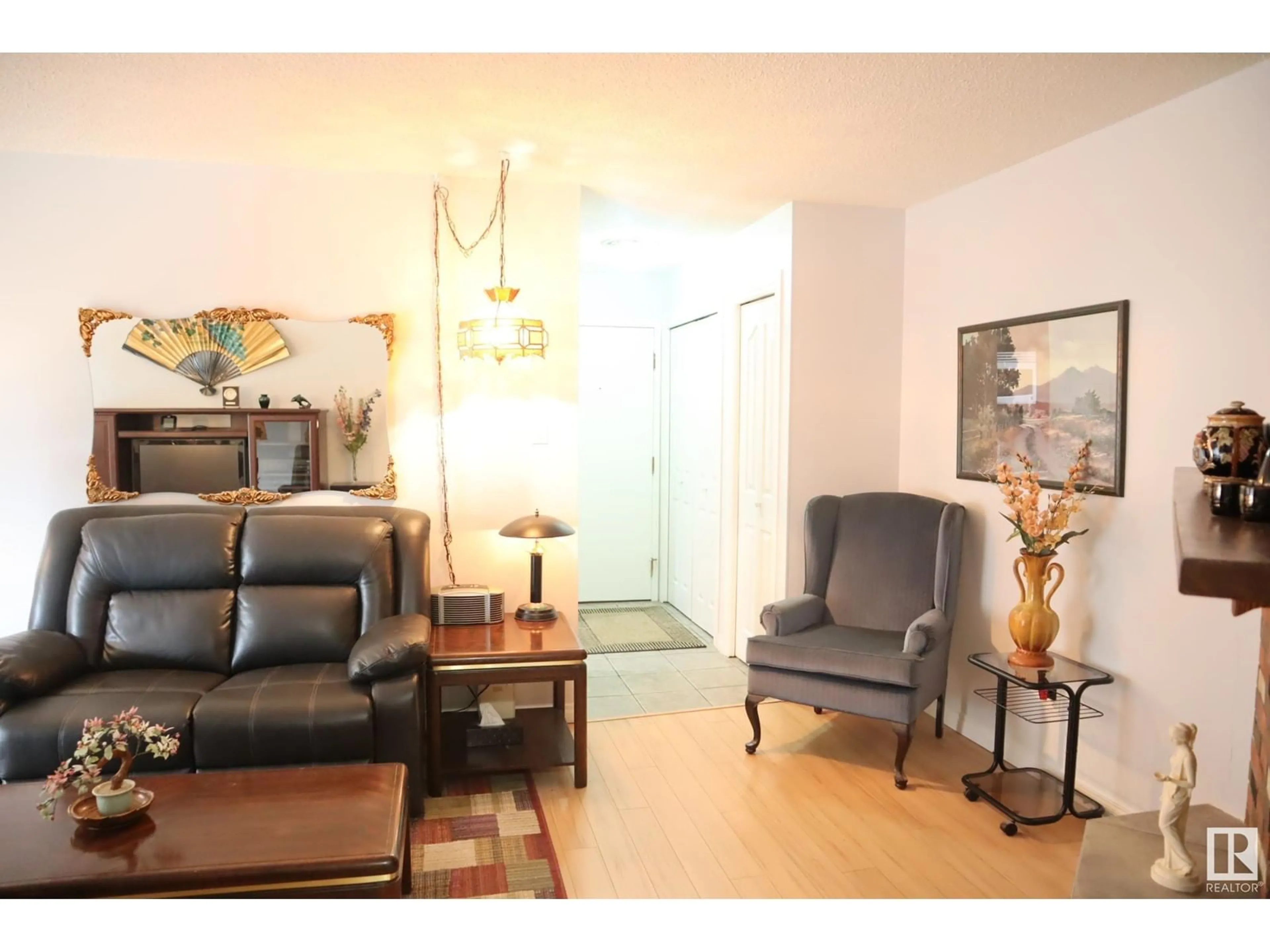 Living room with furniture, unknown for #7 - 11535 108 AV, Edmonton Alberta T5H4C3