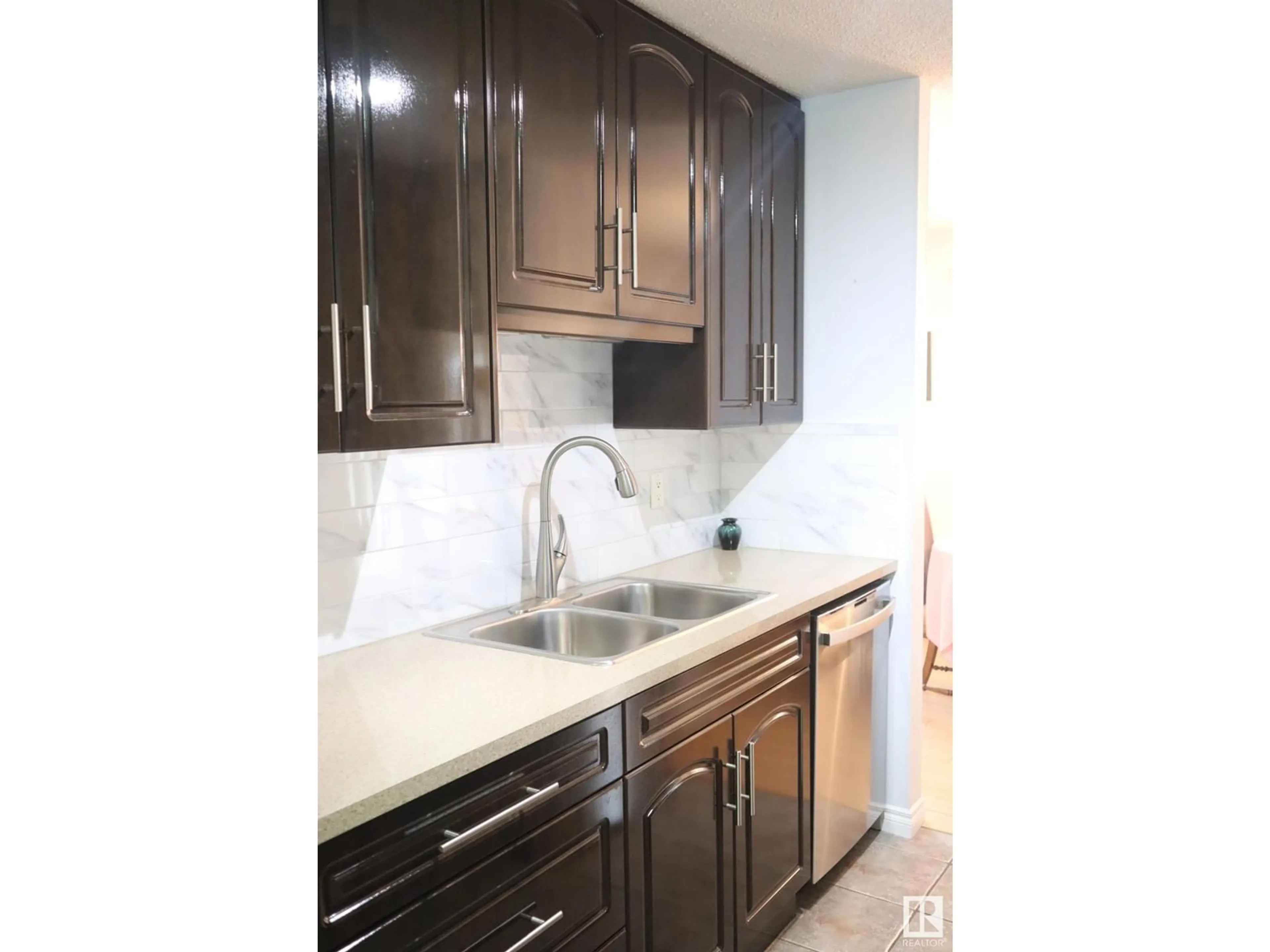 Standard kitchen, unknown for #7 - 11535 108 AV, Edmonton Alberta T5H4C3