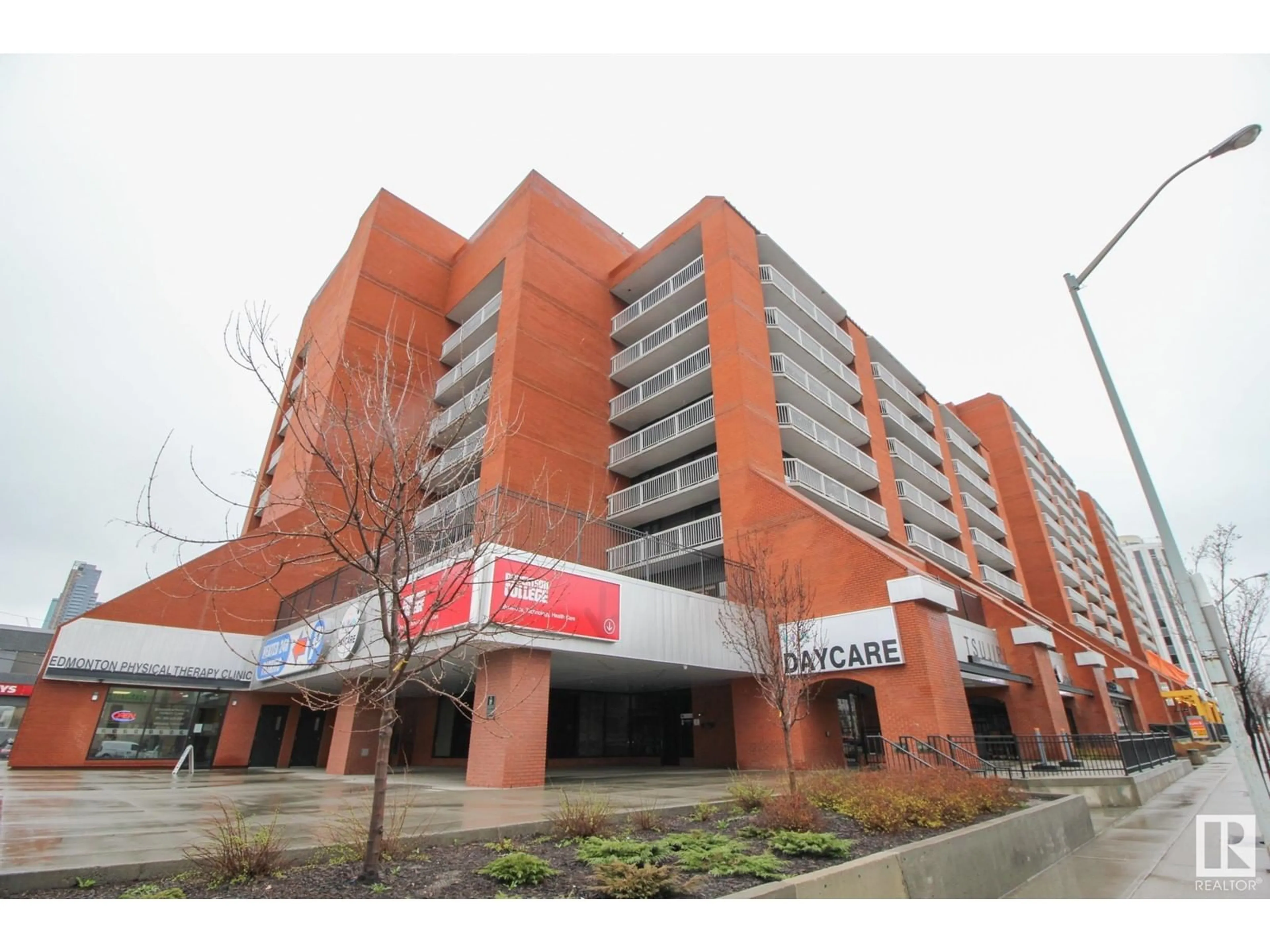 Indoor foyer for 407 - 10145 109 ST, Edmonton Alberta T5J3M5