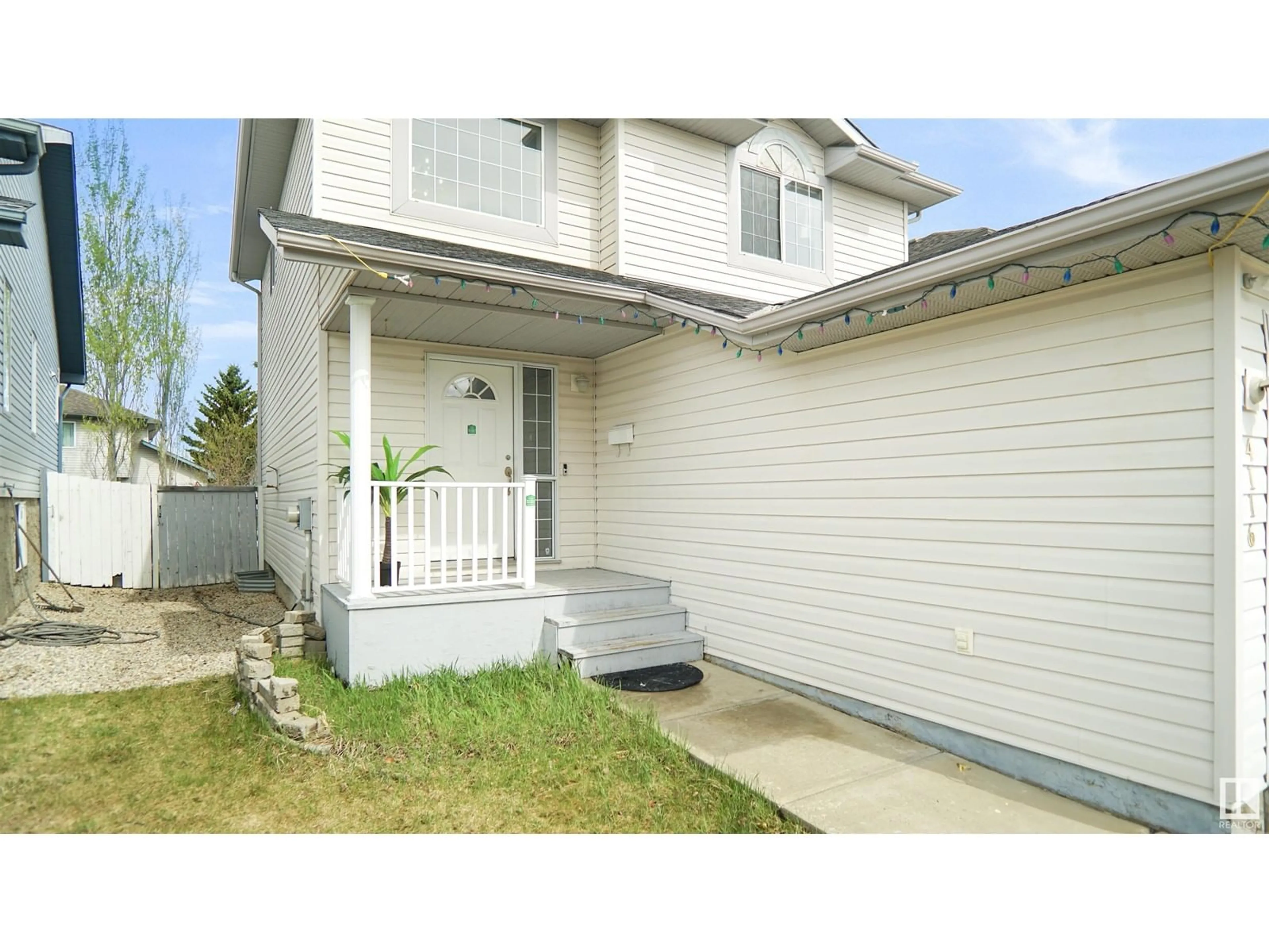 Home with vinyl exterior material, street for 4116 37A AV, Edmonton Alberta T6L7A1