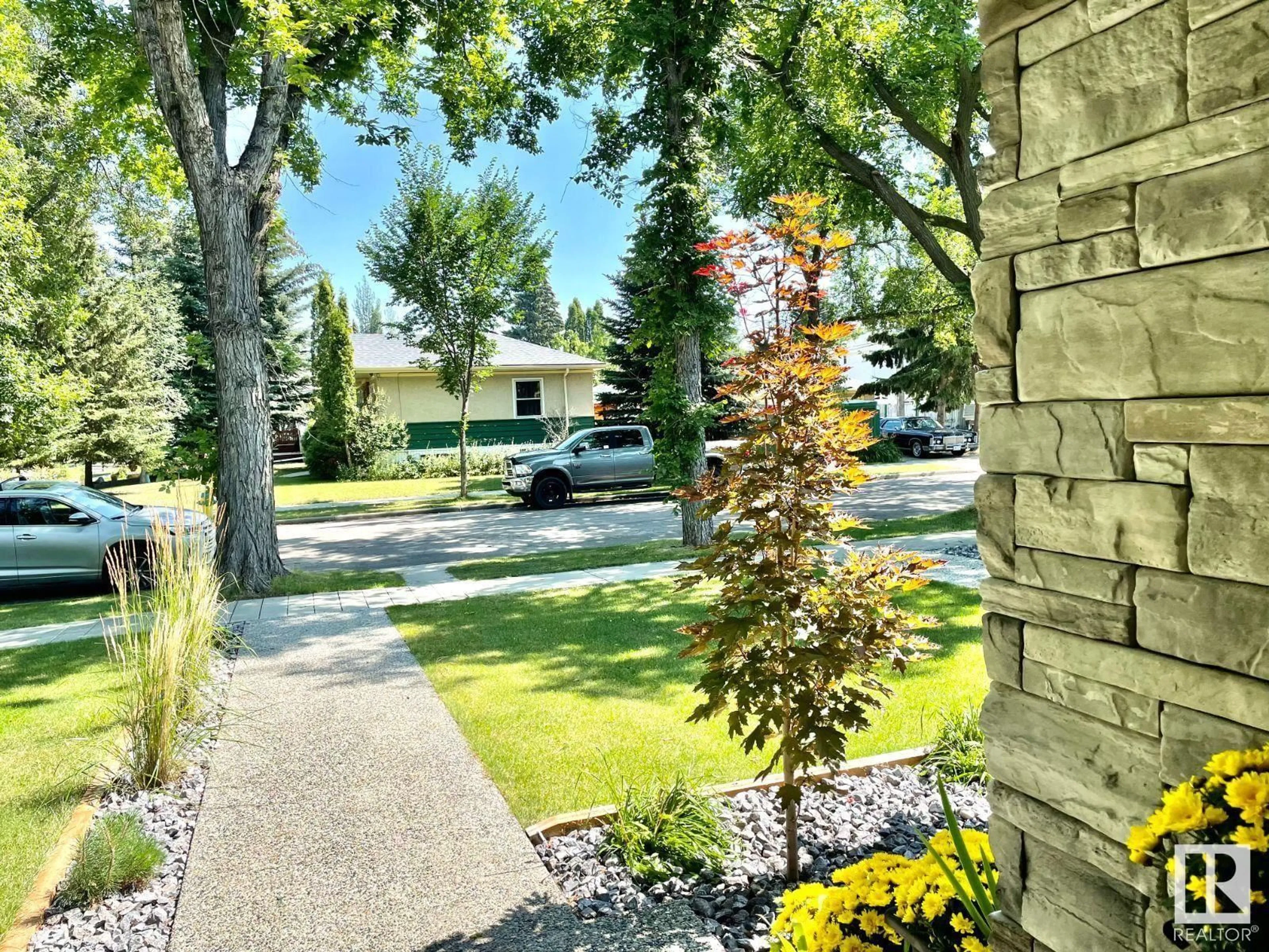Unknown for 9214 81 ST, Edmonton Alberta T6C2W3