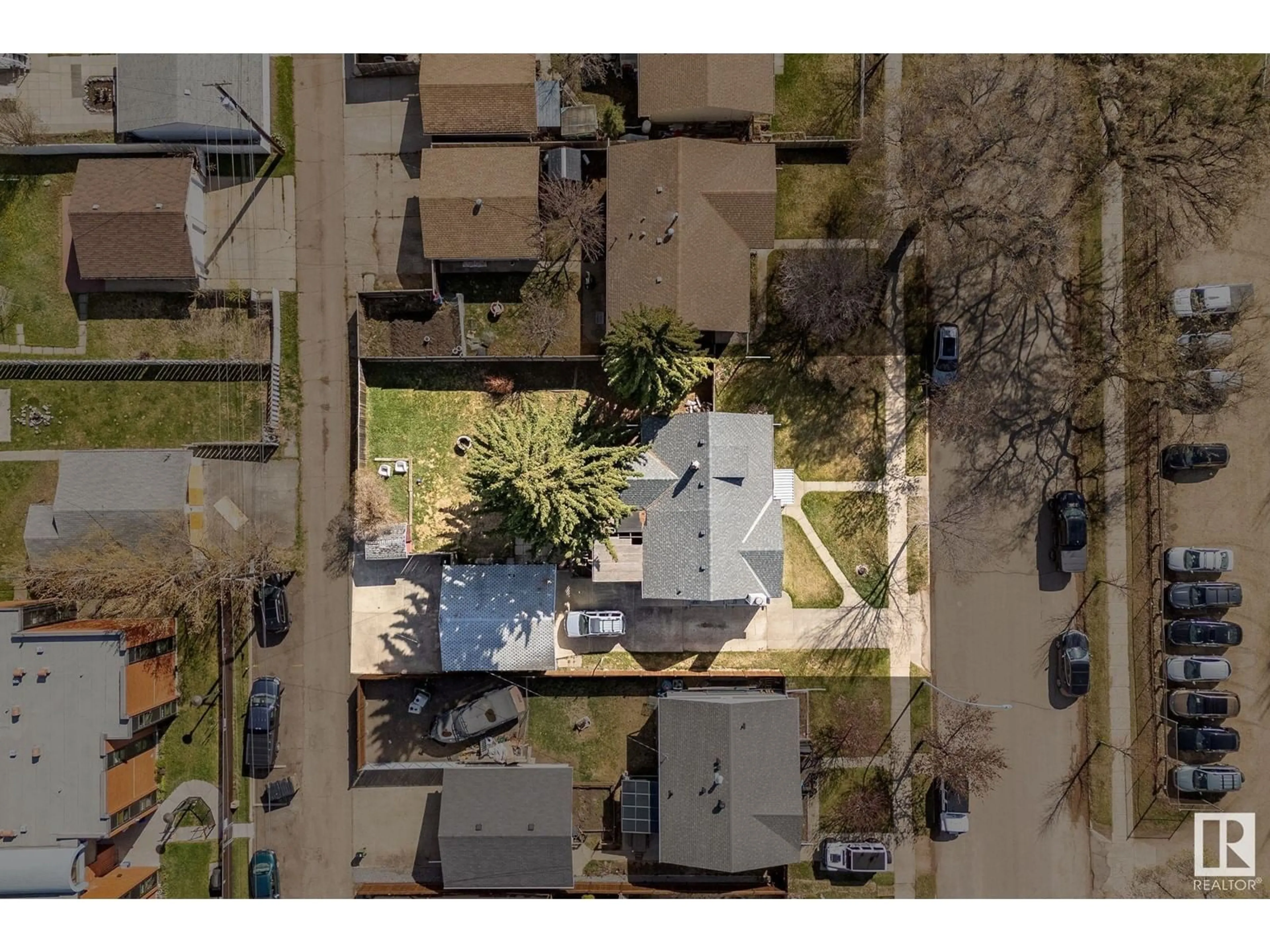 A pic from outside/outdoor area/front of a property/back of a property/a pic from drone, street for 3620 115 AV, Edmonton Alberta T5W0T9