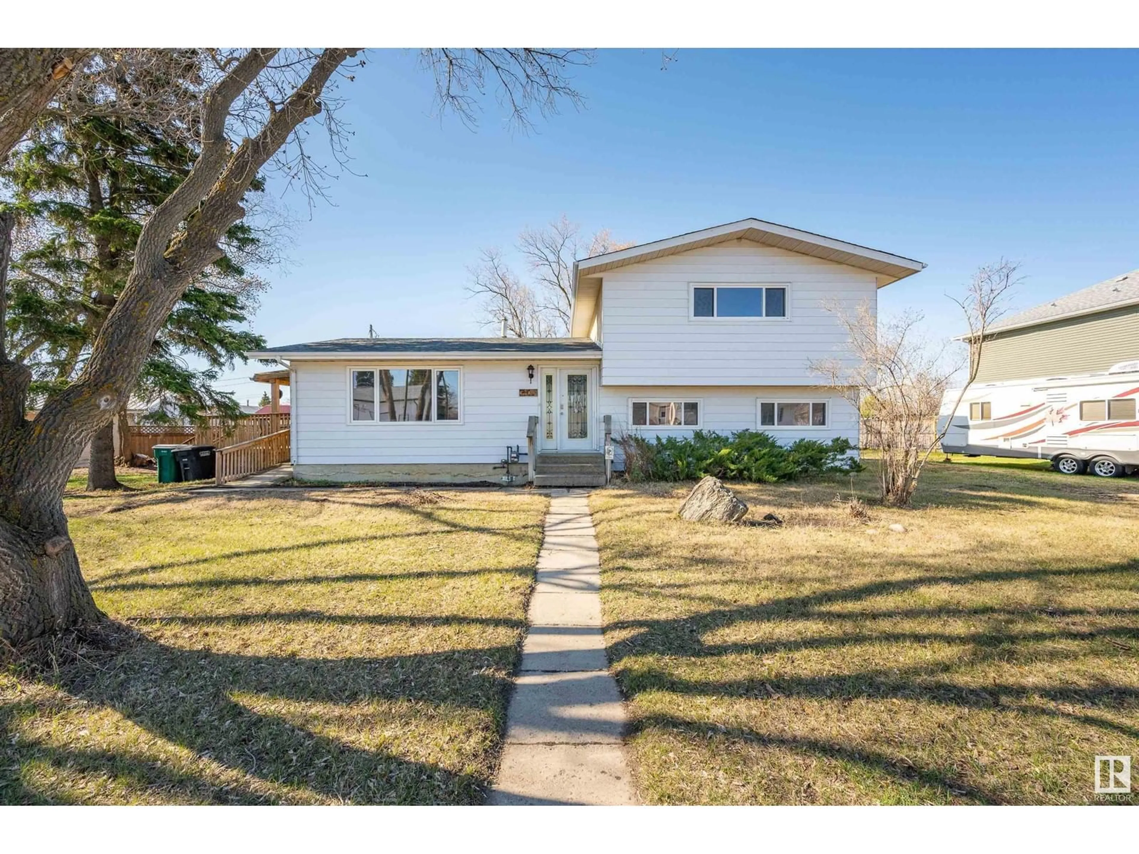 Unknown for 4913 48 AV, Gibbons Alberta T0A1N2