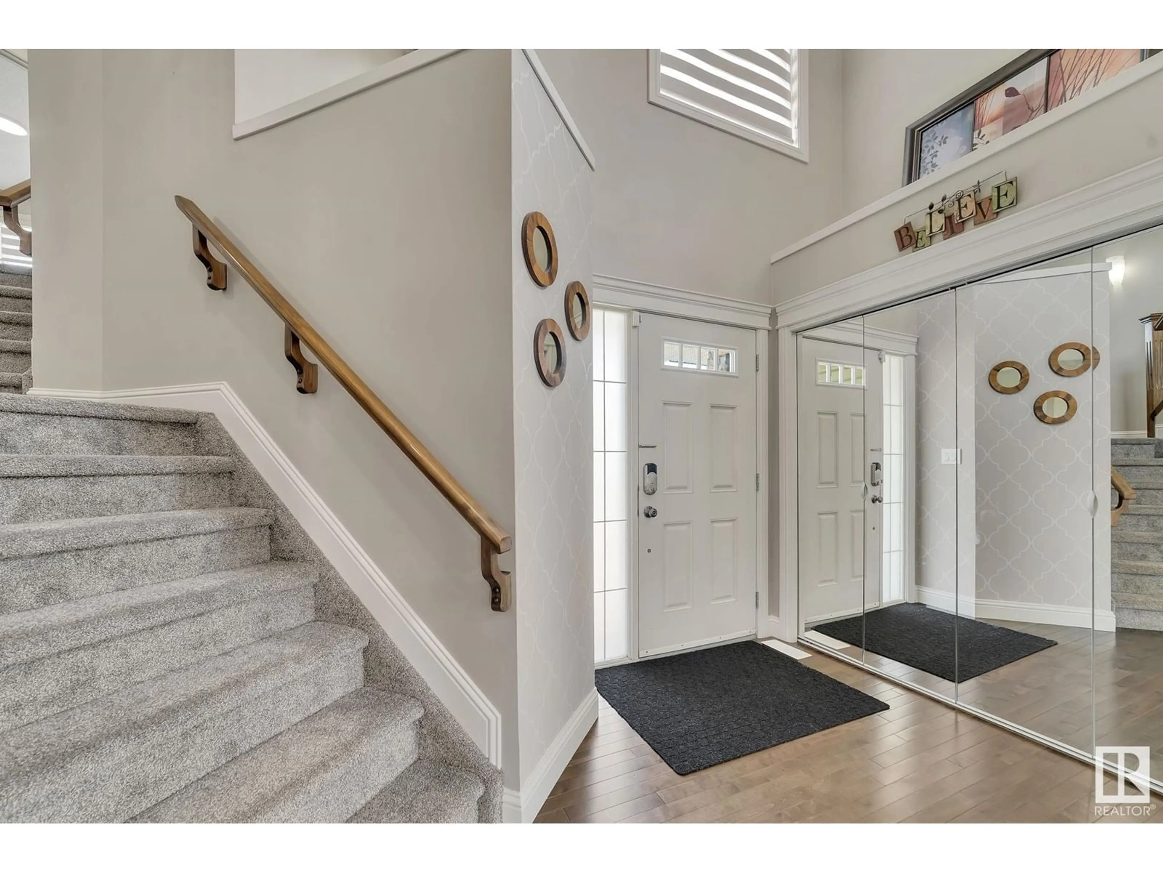 Indoor entryway for 216 55 ST, Edmonton Alberta T6X0L1
