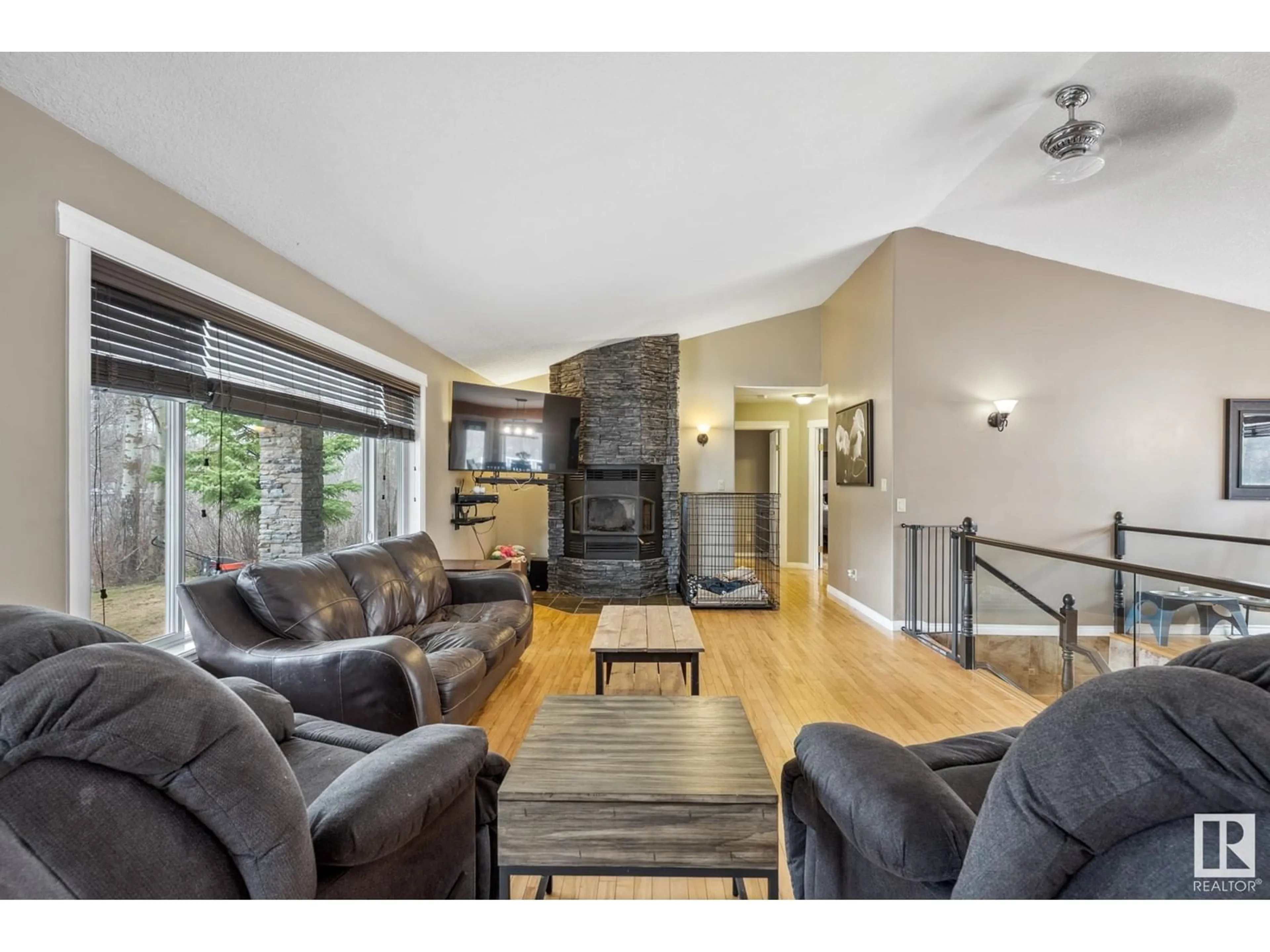 Living room with furniture, unknown for 52465 - 386 RGE ROAD 213 RGE ROAD, Rural Strathcona County Alberta T8G2E7