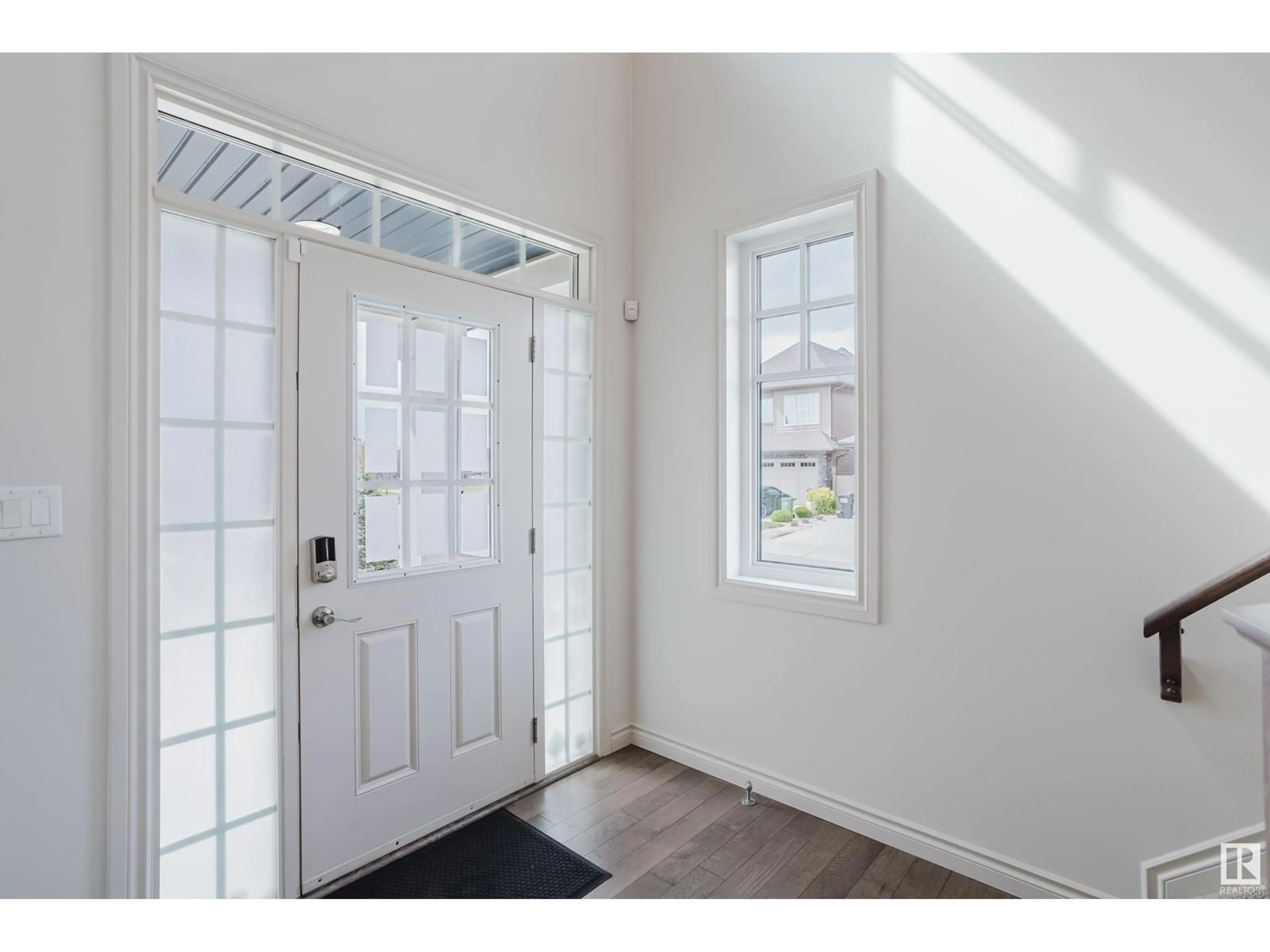 Indoor entryway for SW - 1990 AINSLIE LI, Edmonton Alberta T6W2M1