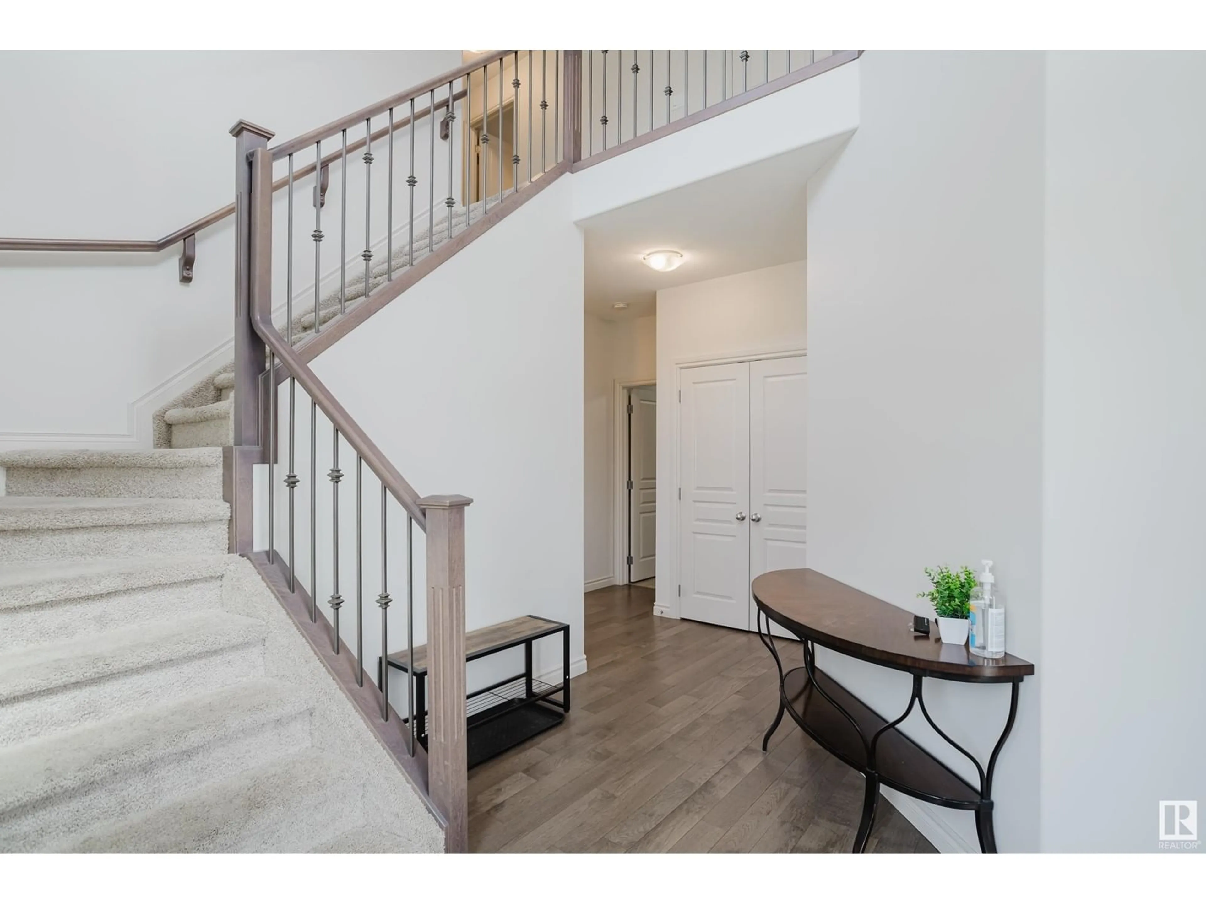 Indoor entryway for SW - 1990 AINSLIE LI, Edmonton Alberta T6W2M1