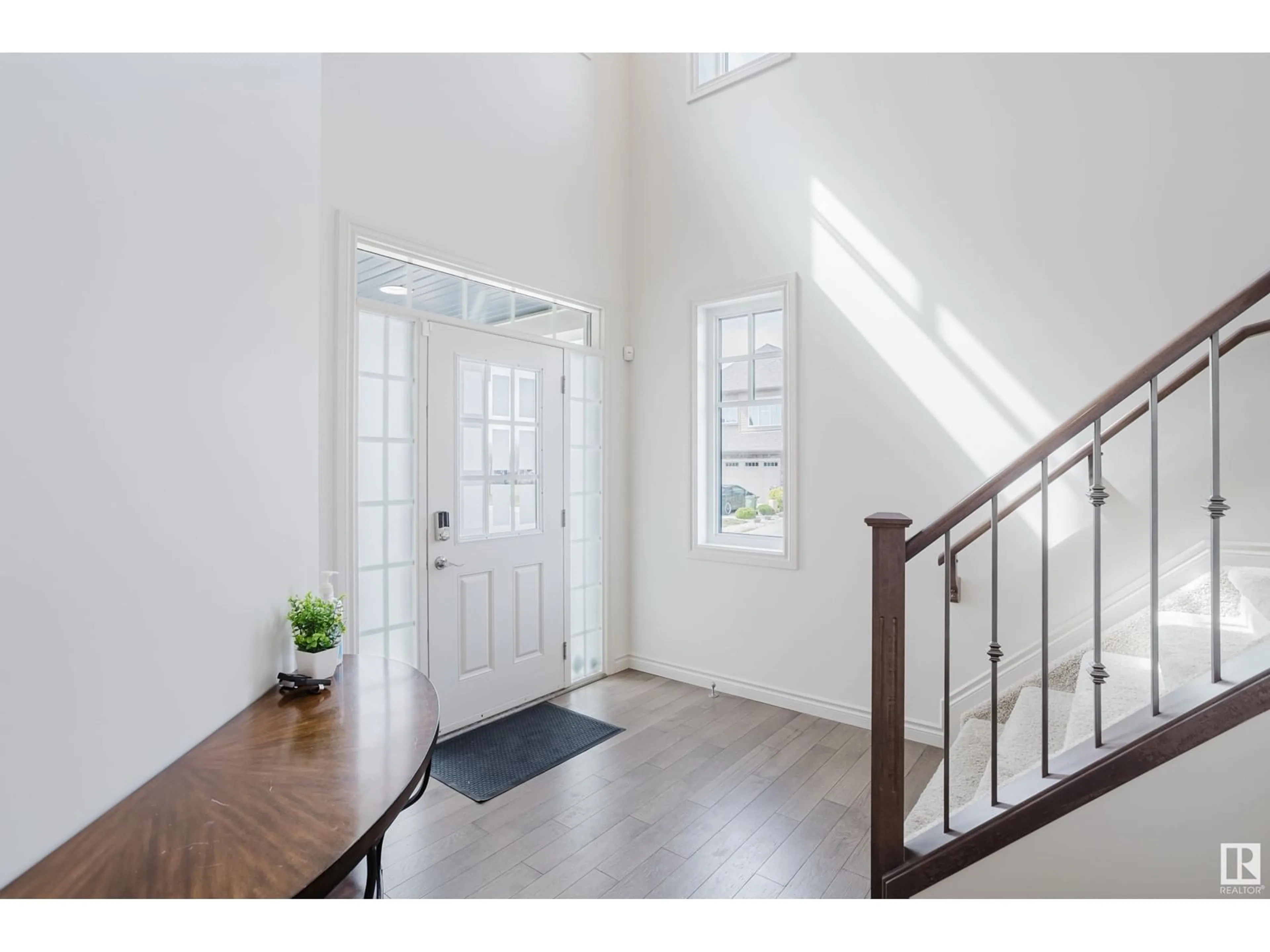 Indoor entryway for SW - 1990 AINSLIE LI, Edmonton Alberta T6W2M1