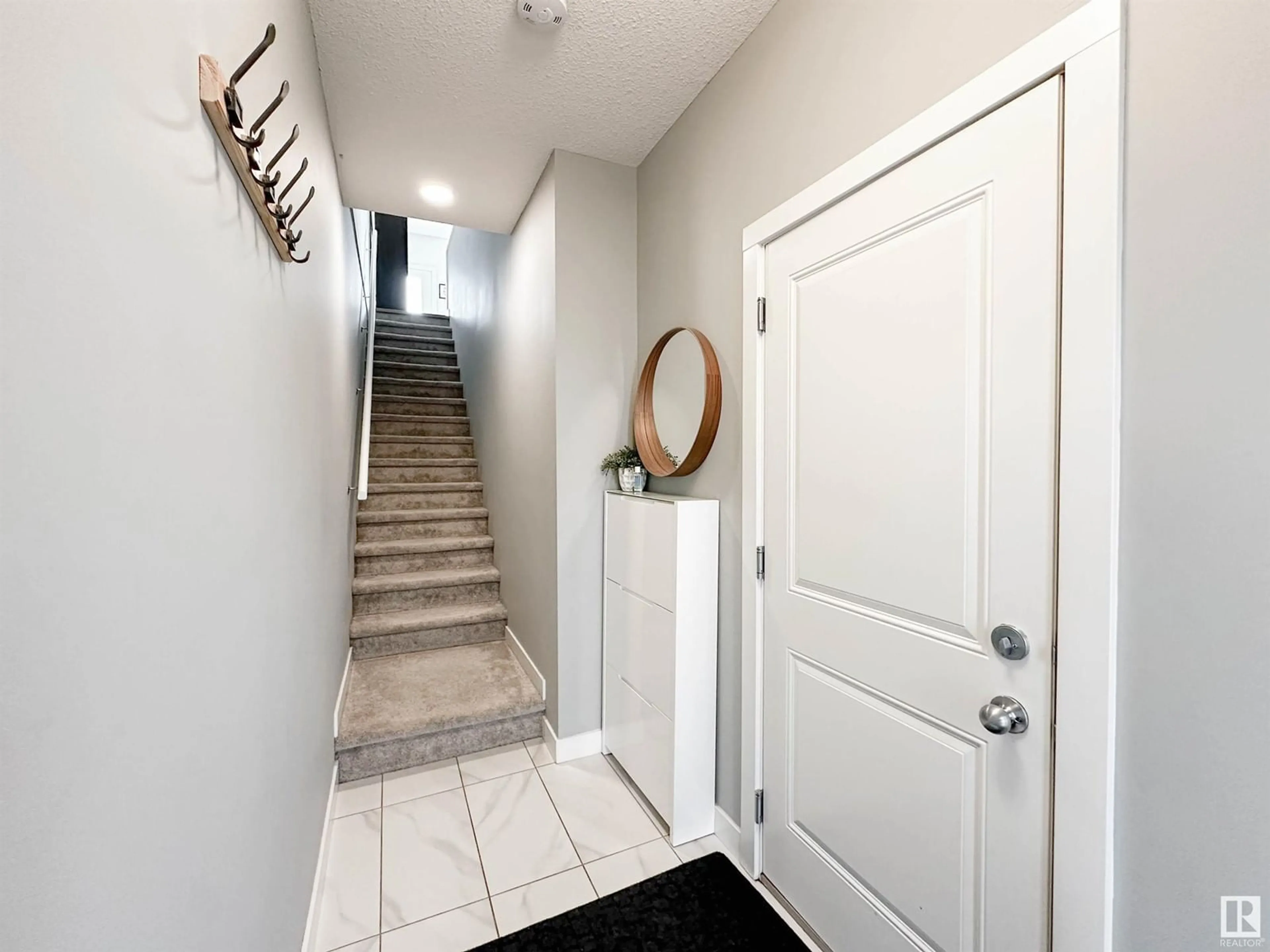 Indoor entryway for 205 - 19 MCKENNEY AV, St. Albert Alberta T8N7S8