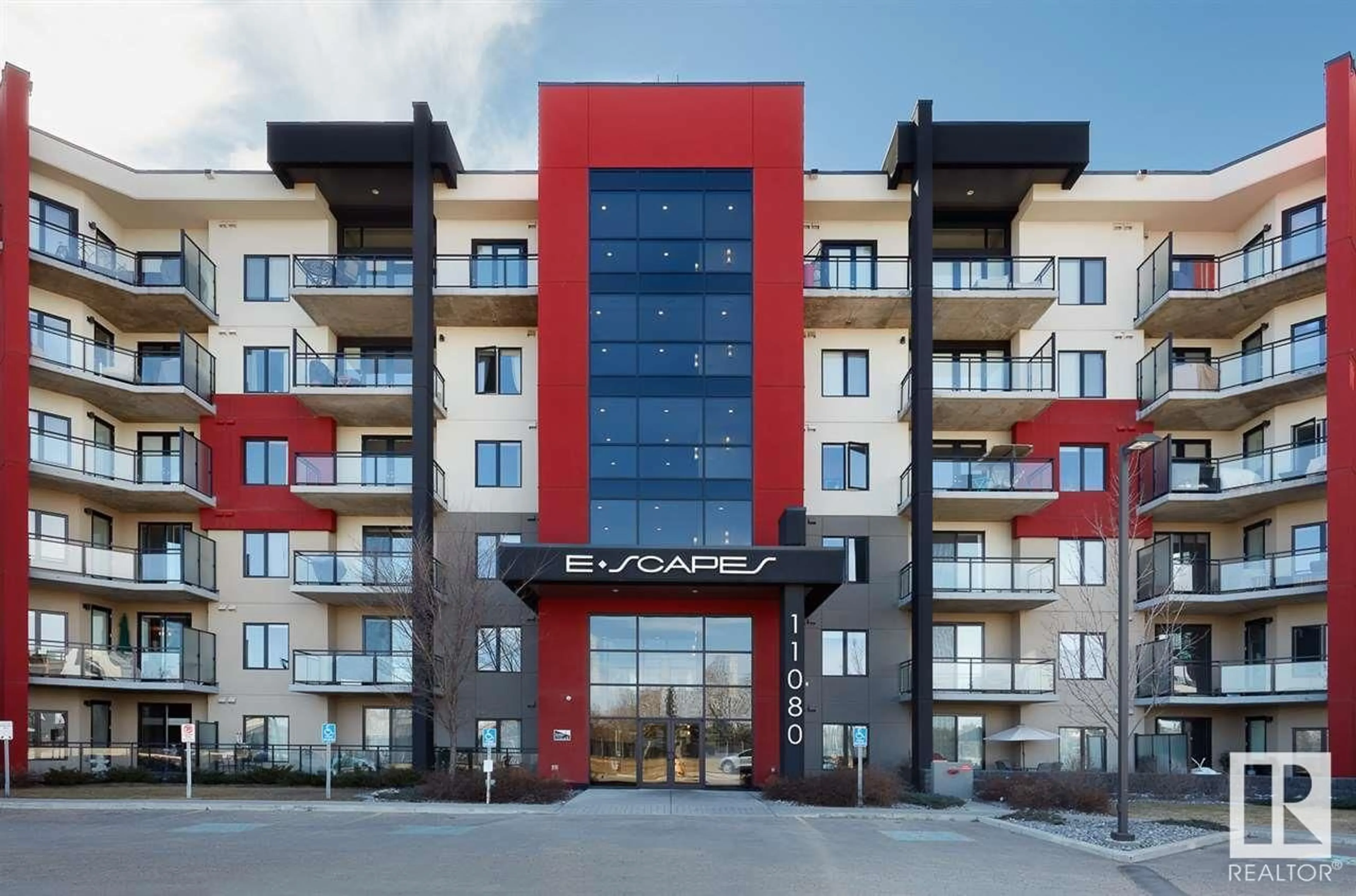Indoor foyer for 11080 - 522 ELLERSLIE RD SW, Edmonton Alberta T6W2C2