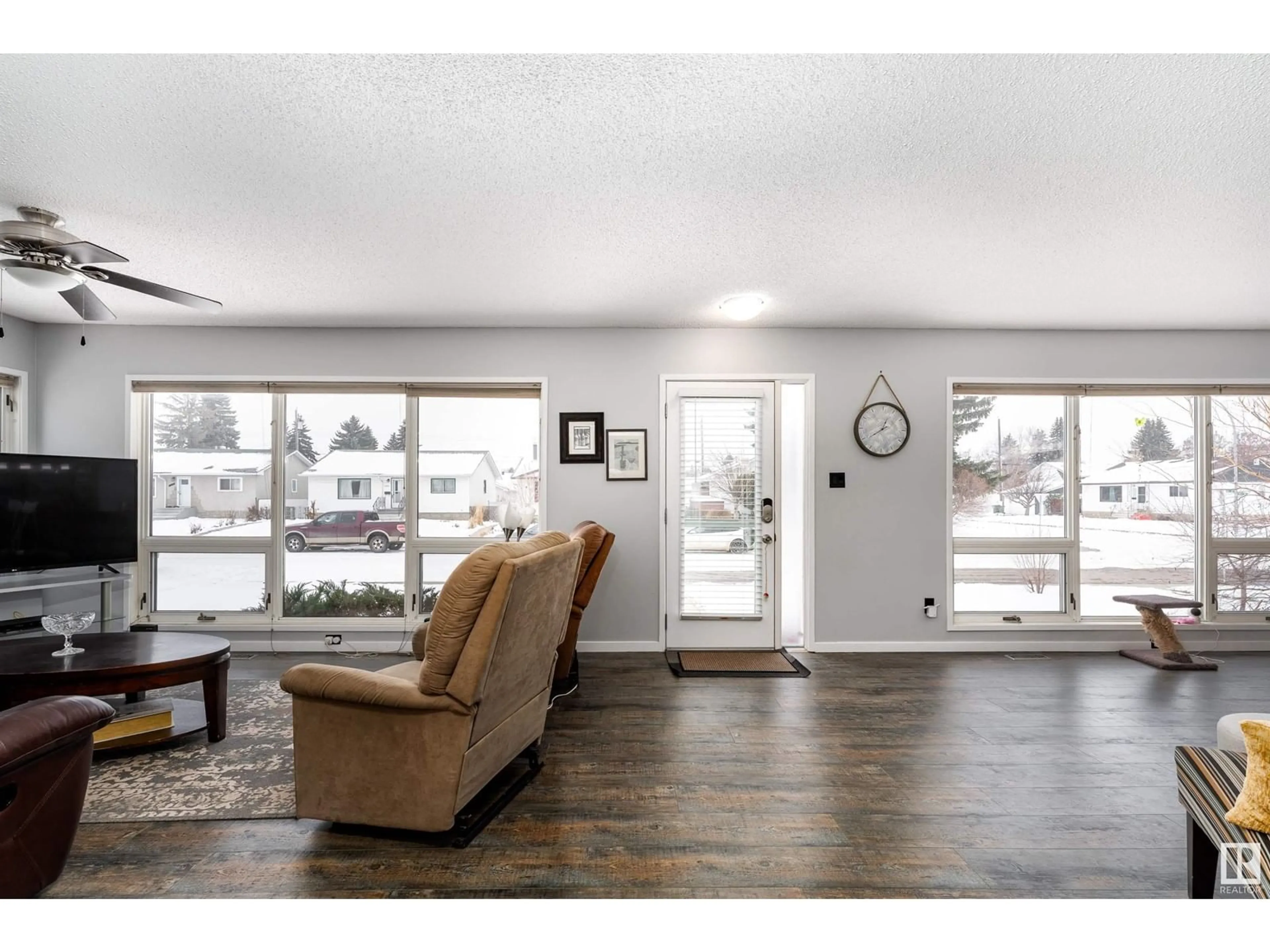 Unknown for 10579 40 ST, Edmonton Alberta T6A1S9