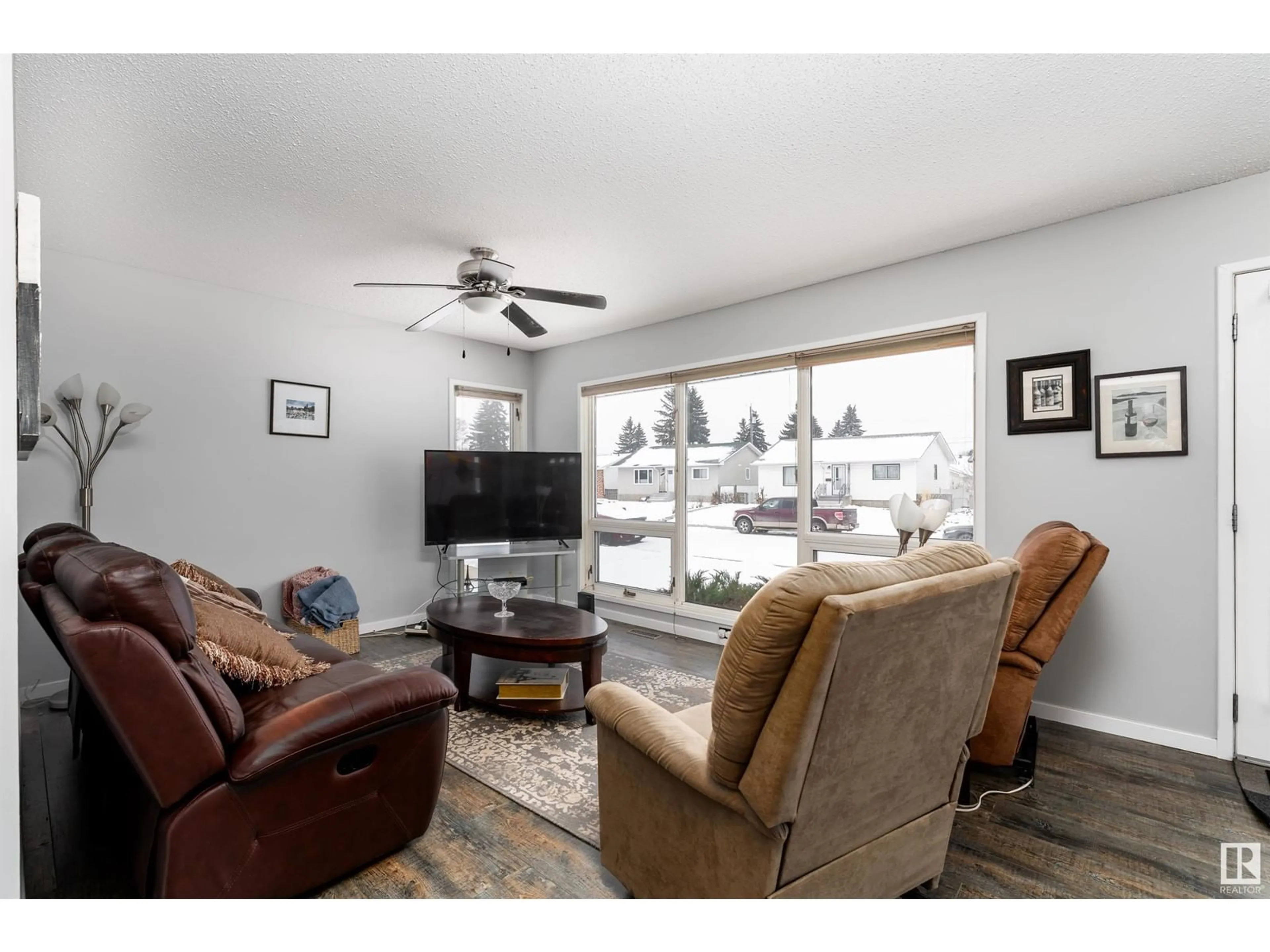 Living room with furniture, unknown for 10579 40 ST, Edmonton Alberta T6A1S9