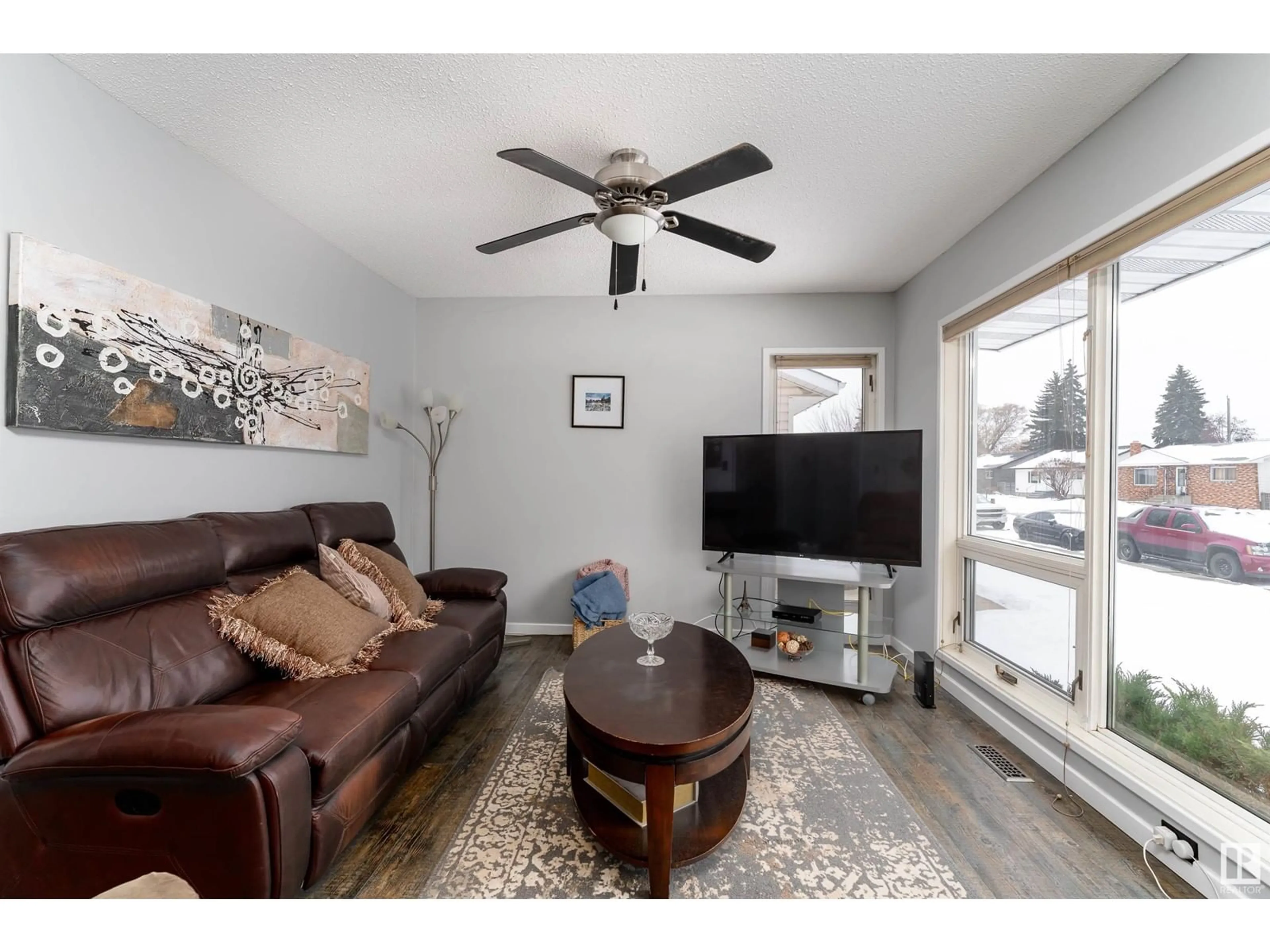 Living room with furniture, unknown for 10579 40 ST, Edmonton Alberta T6A1S9