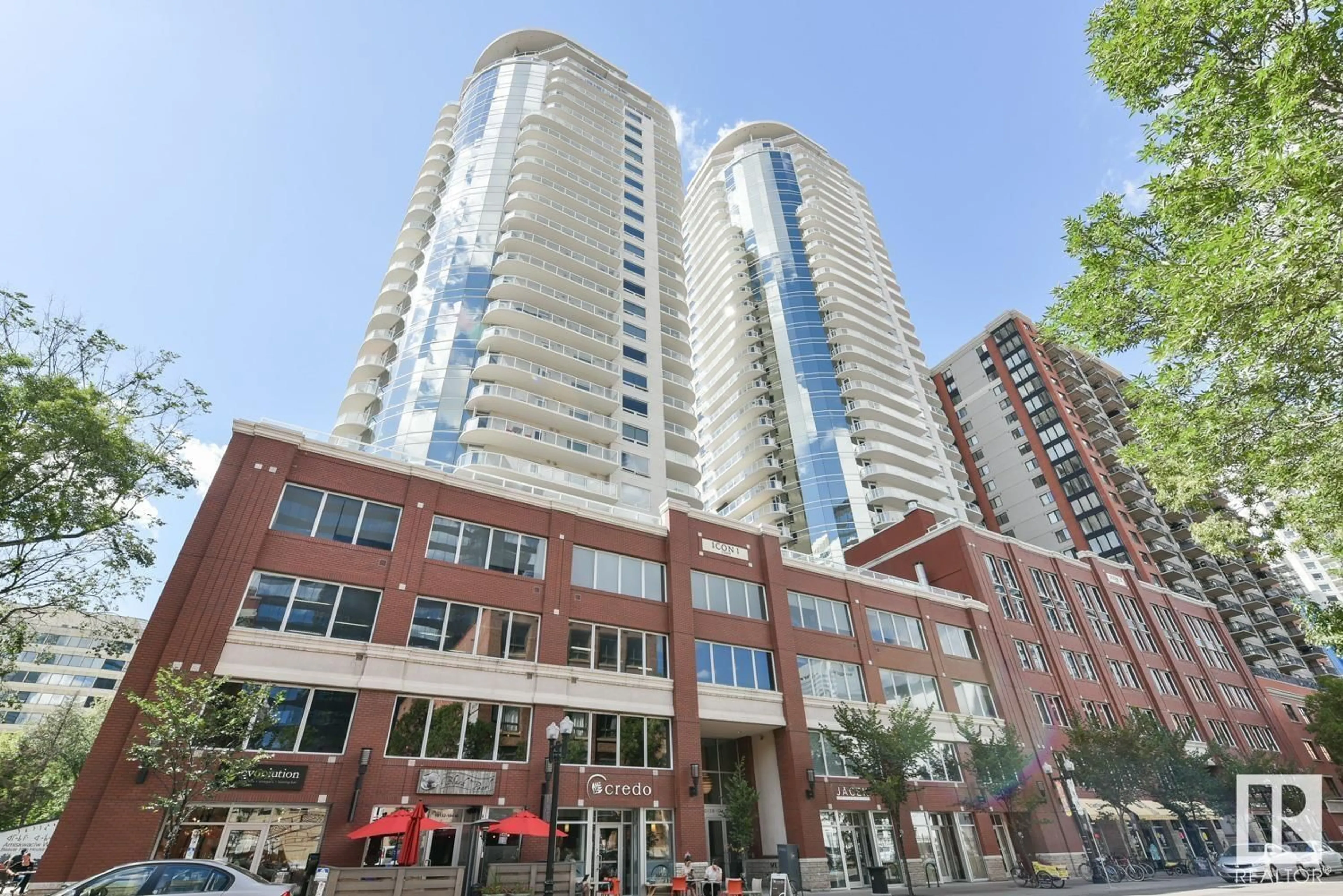 Patio, unknown for 906 10136 104 ST NW, Edmonton Alberta T5J0B5