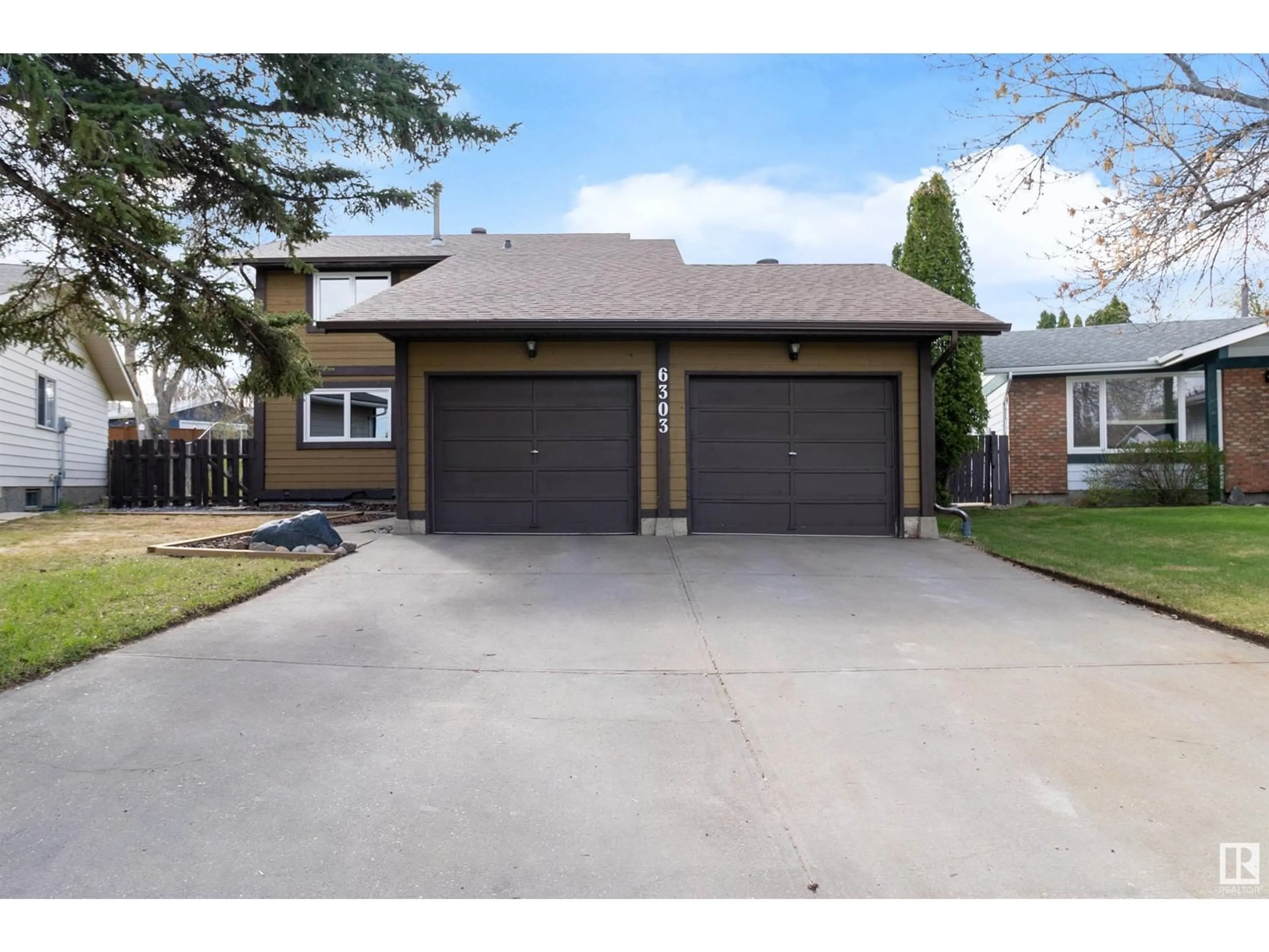 Home with brick exterior material, street for 6303 37 AV, Edmonton Alberta T6L1V1
