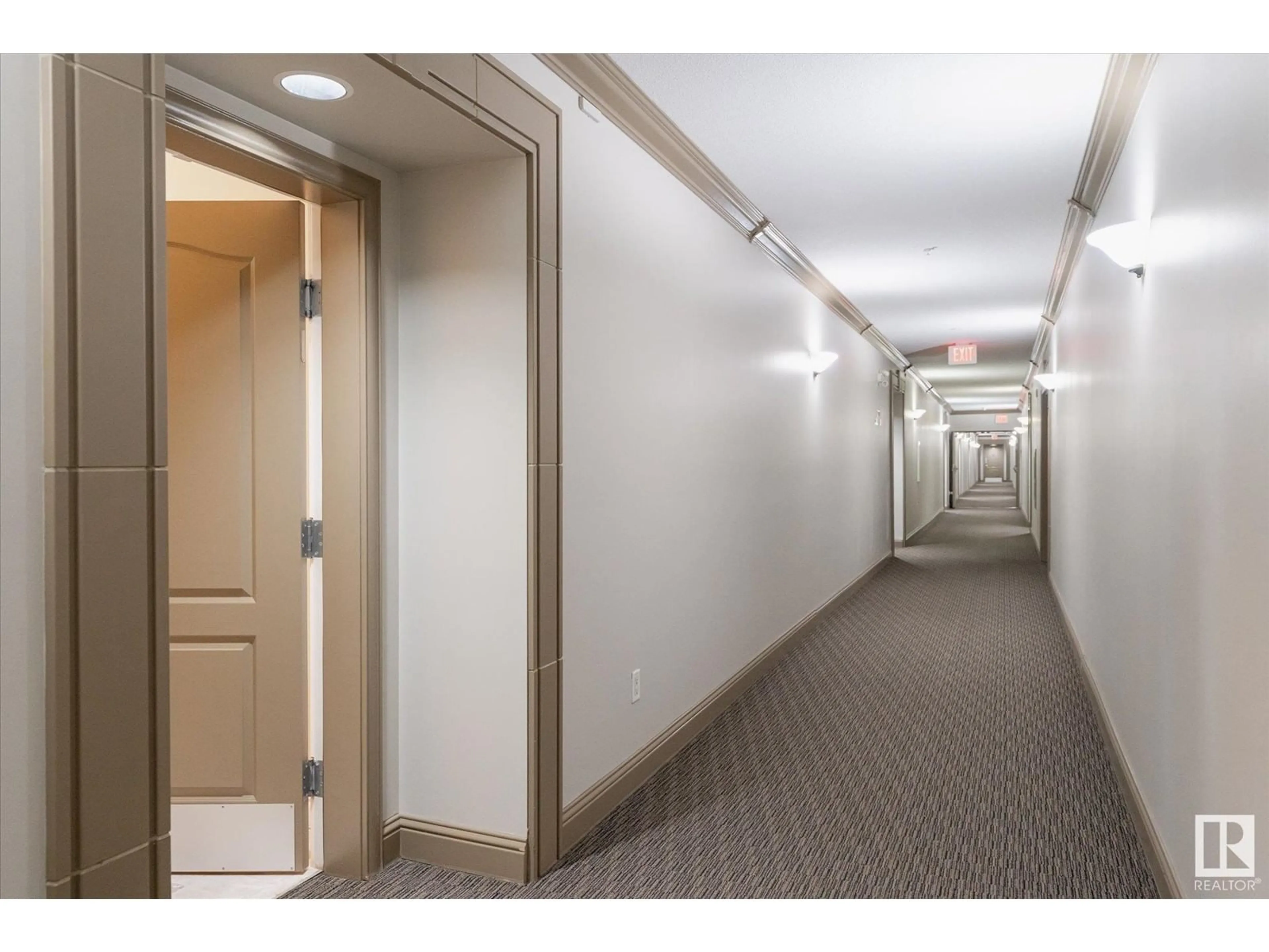 Indoor foyer for #113 - 1406 HODGSON WY, Edmonton Alberta T6R3K1