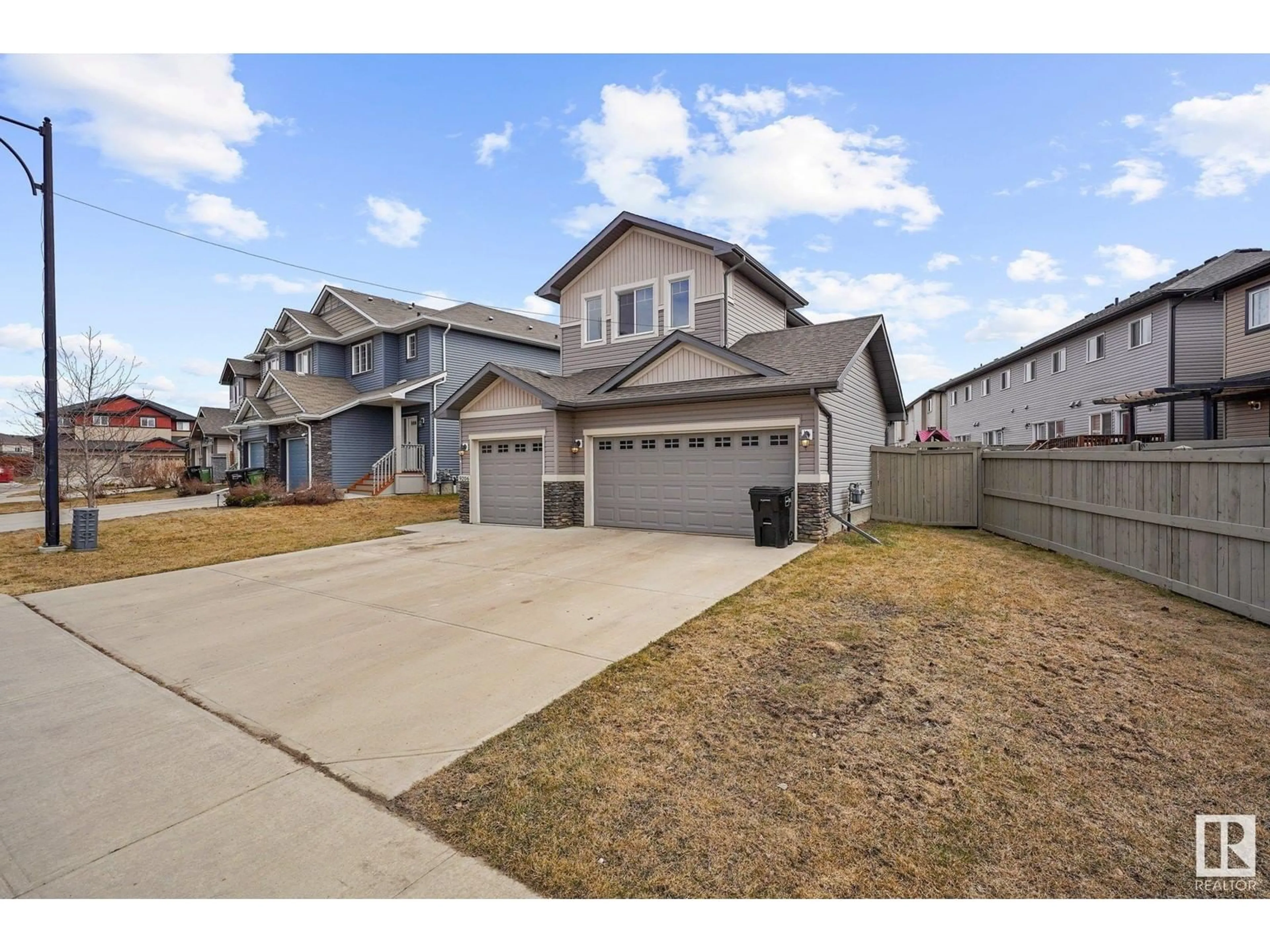 Unknown for 9206 COOPER CR, Edmonton Alberta T6W3L1