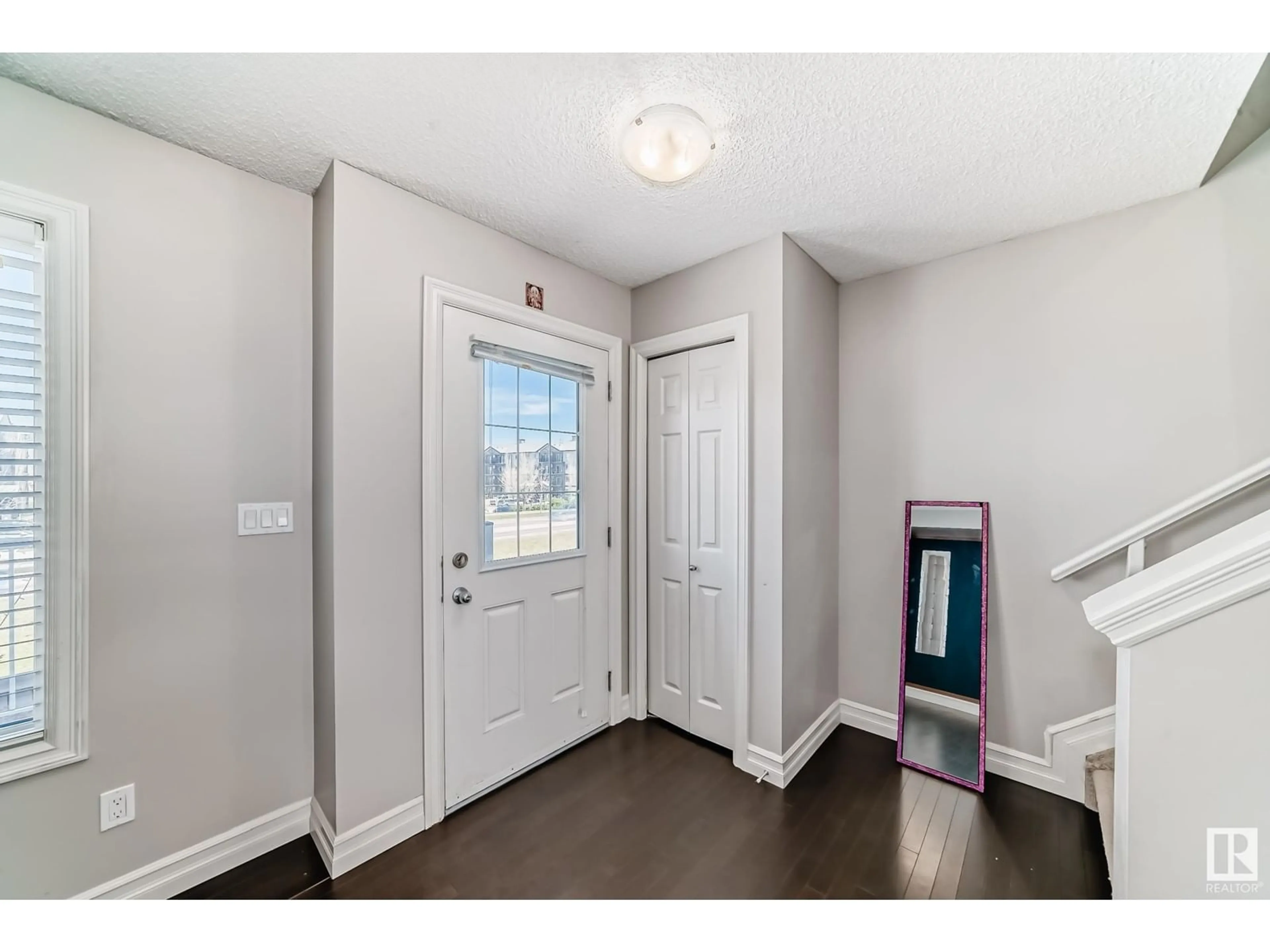 Indoor entryway for #45 - 655 TAMARACK RD, Edmonton Alberta T6T0N4