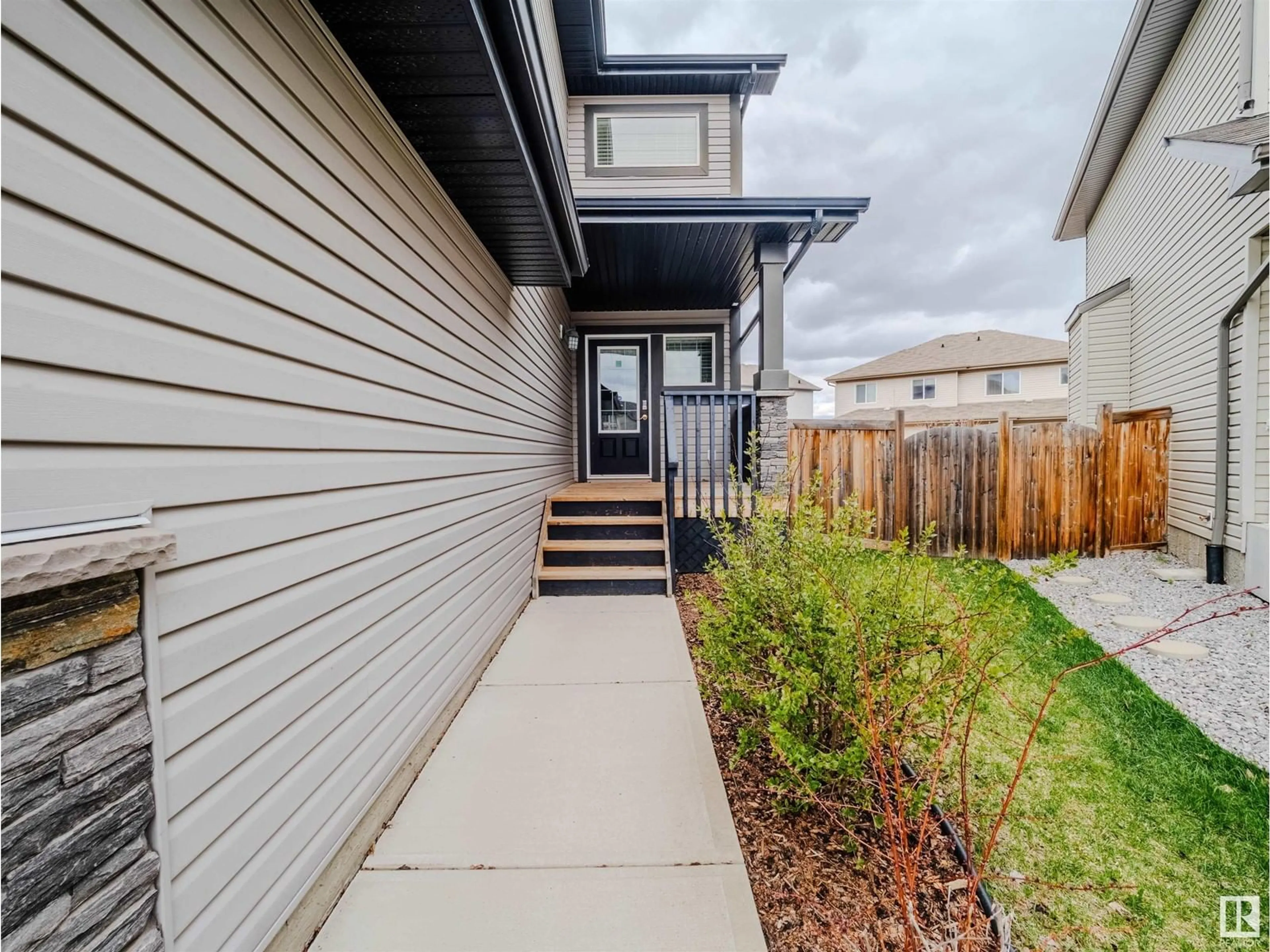 Unknown for SW - 11732 18 AV, Edmonton Alberta T6W2E7
