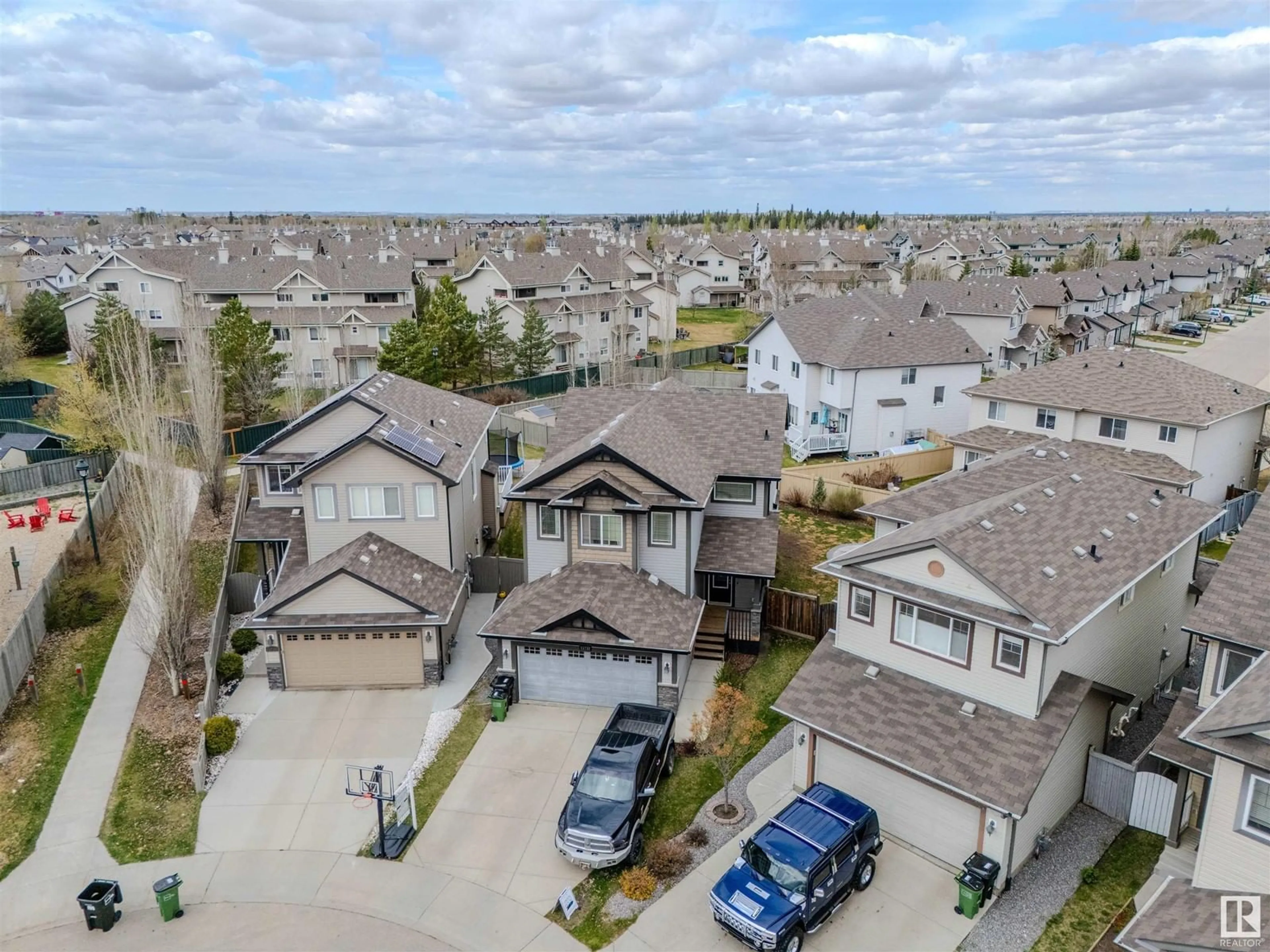 A pic from outside/outdoor area/front of a property/back of a property/a pic from drone, street for SW - 11732 18 AV, Edmonton Alberta T6W2E7