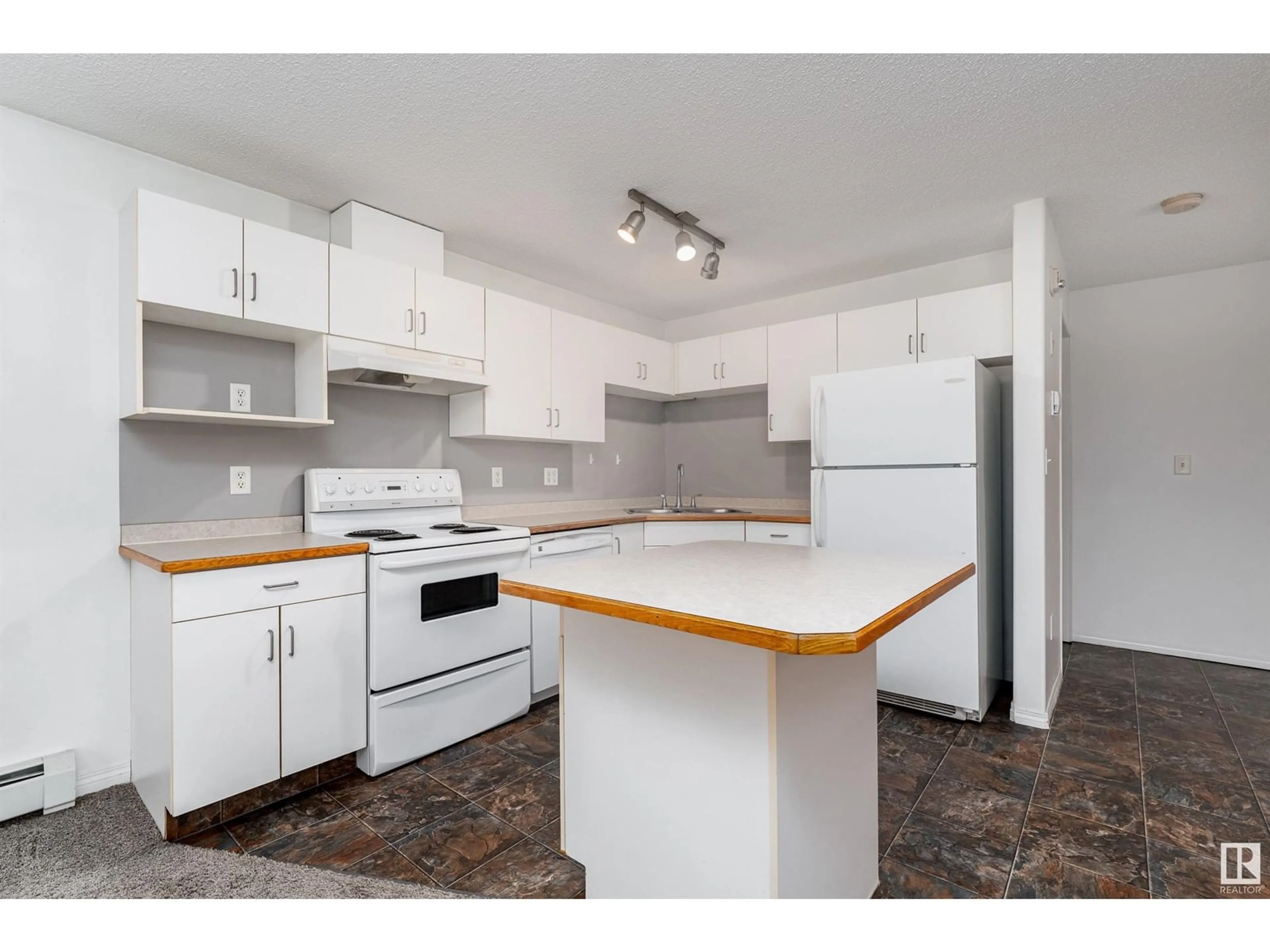 Standard kitchen, unknown for 126 10535 122 ST NW, Edmonton Alberta T5N4B7