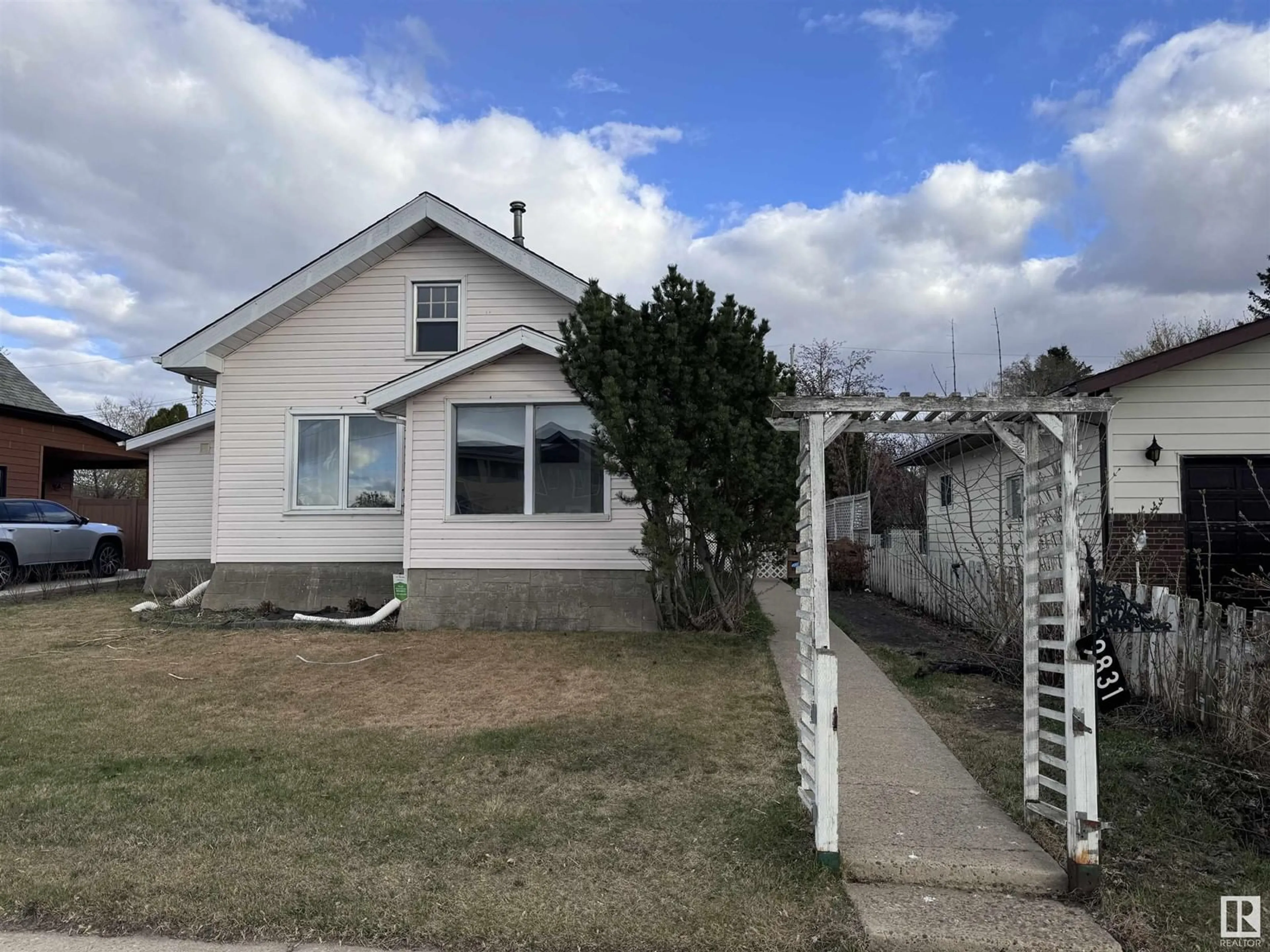 A pic from outside/outdoor area/front of a property/back of a property/a pic from drone, street for 9831 106 STREET, Westlock Alberta T7P1S4