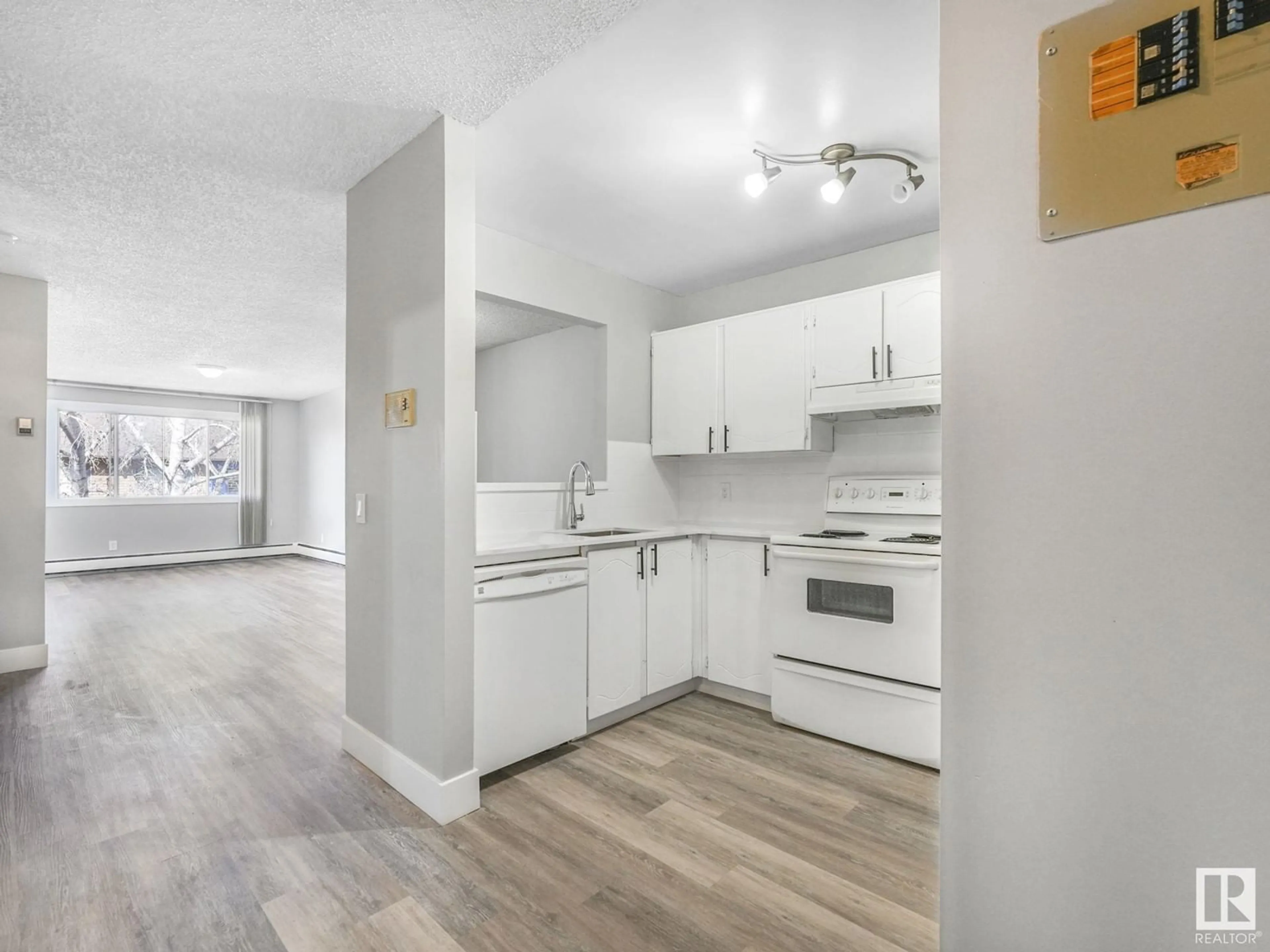 Standard kitchen, unknown for #406 - 14908 26 ST, Edmonton Alberta T5Y2G4