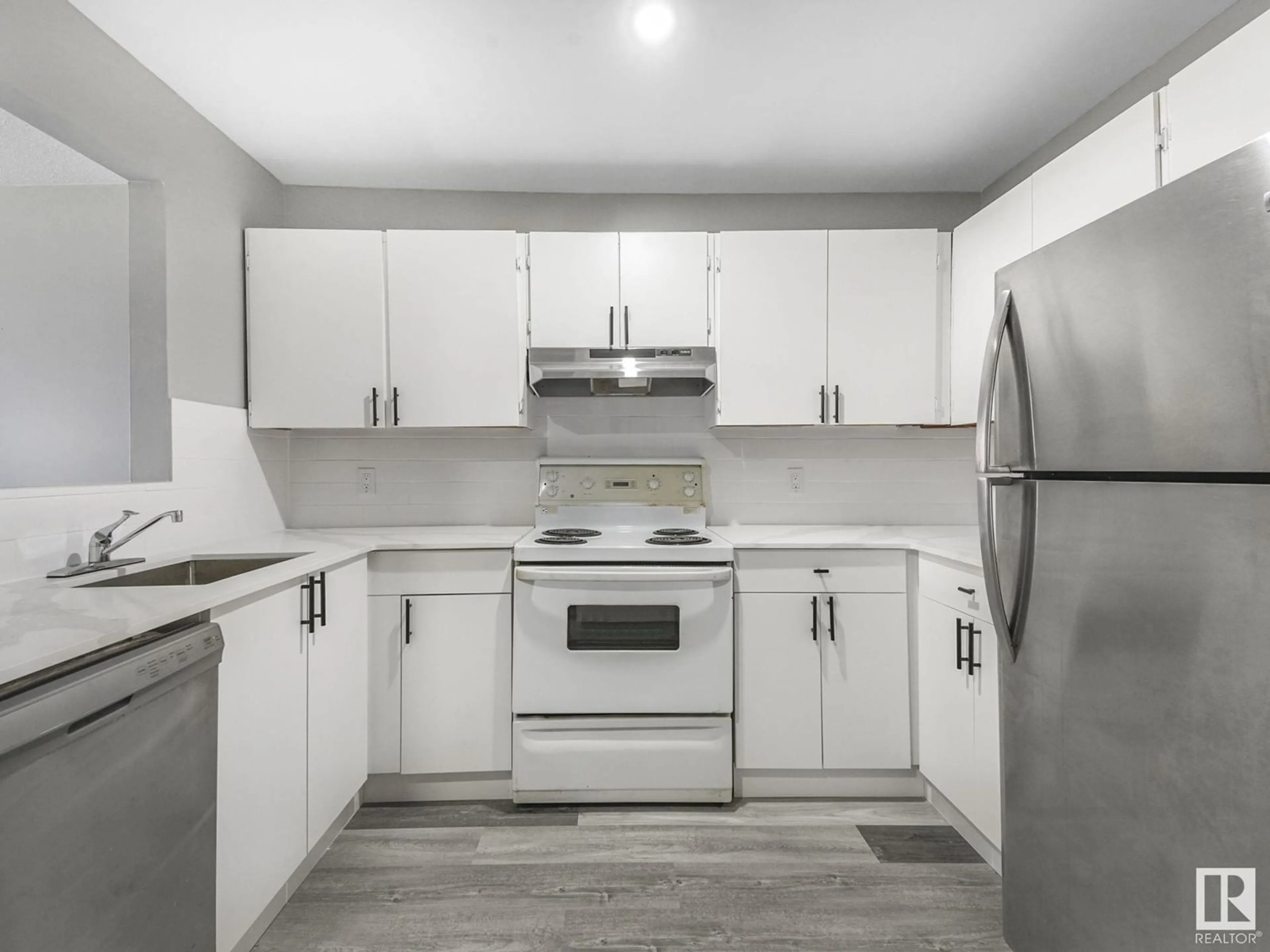 Standard kitchen, unknown for NW - 102 14908 26 ST, Edmonton Alberta T5Y2G4