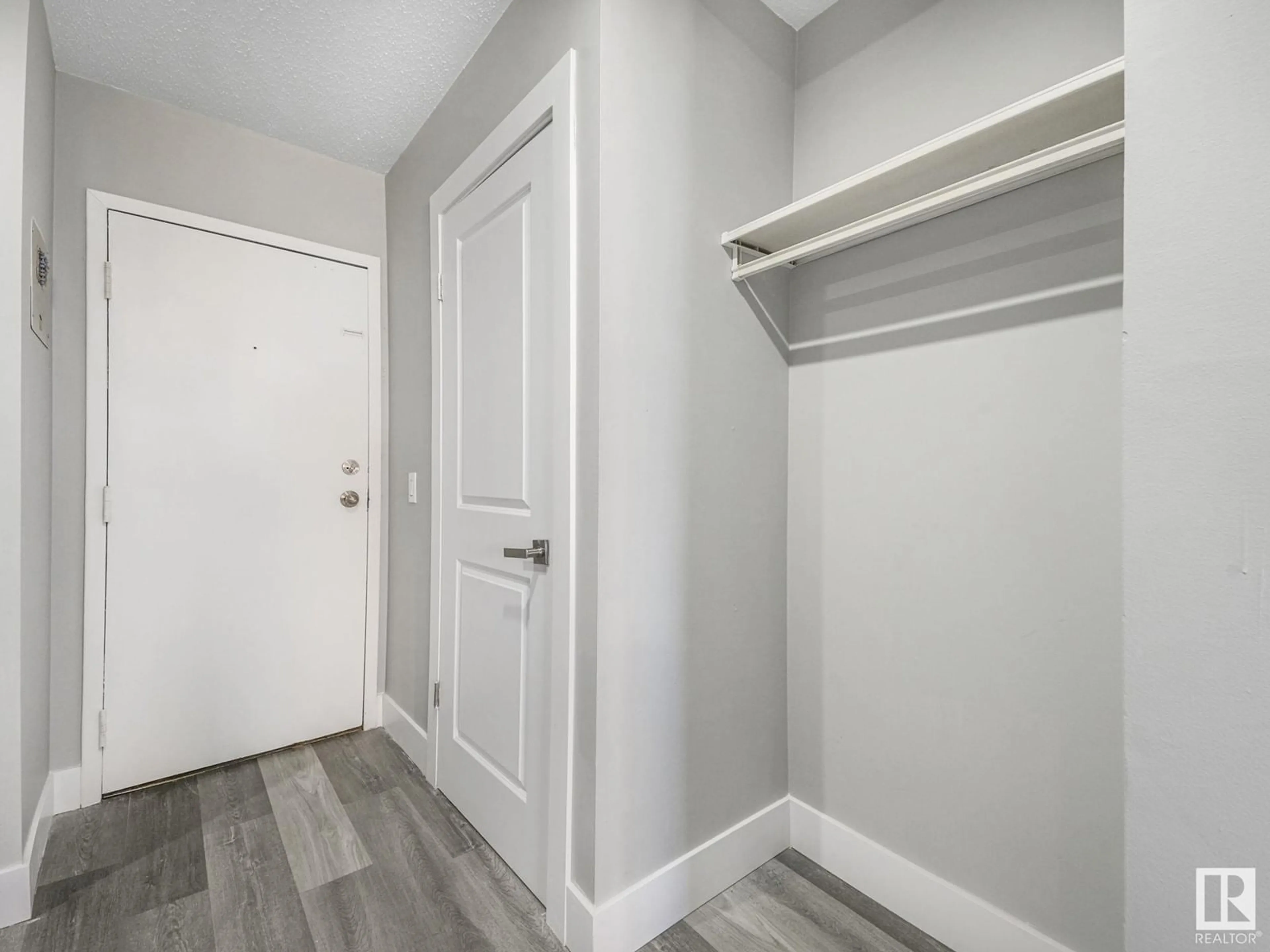 Indoor entryway for NW - 102 14908 26 ST, Edmonton Alberta T5Y2G4
