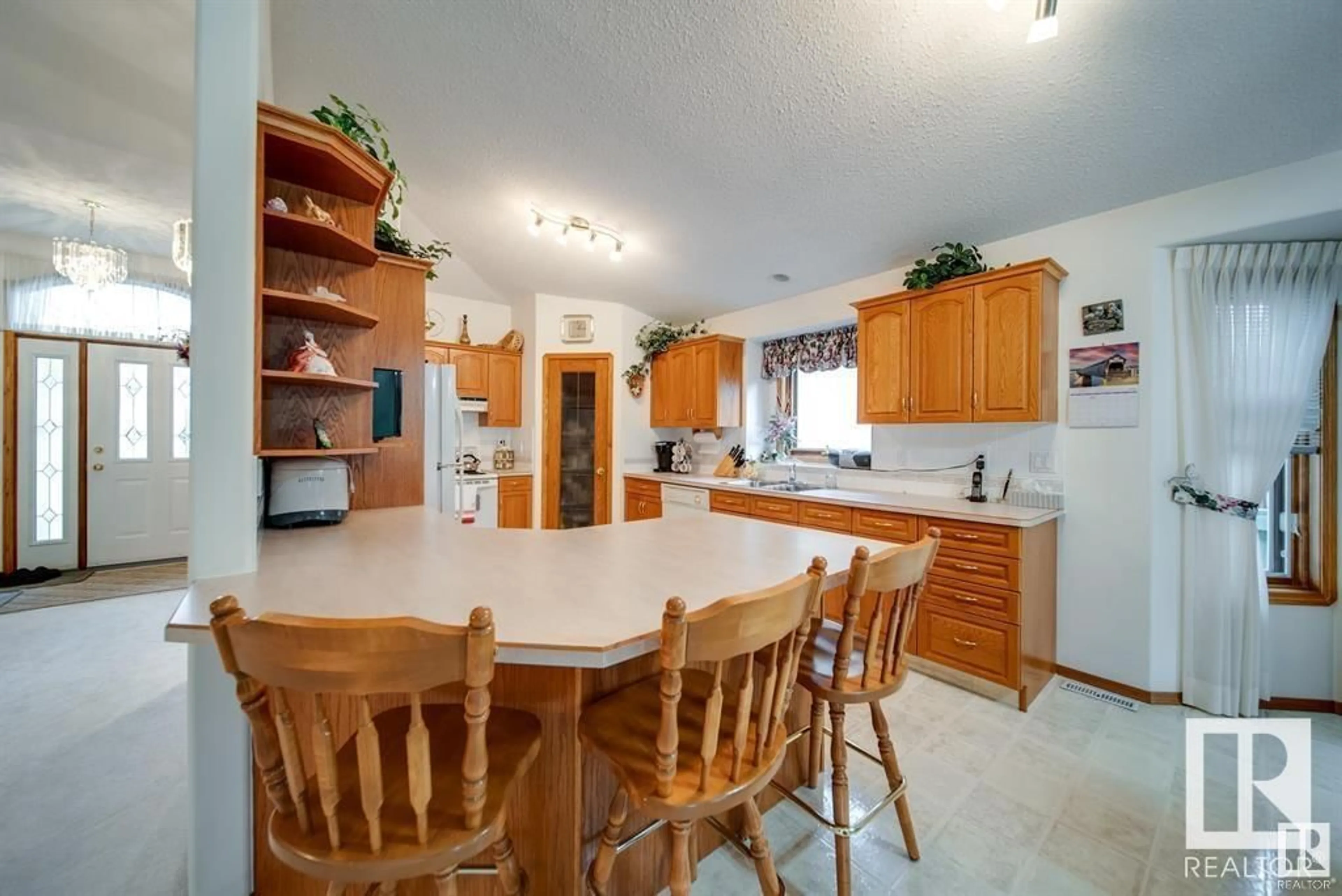 Open concept kitchen, unknown for 158 BLACKBURN DR W, Edmonton Alberta T6W1B7